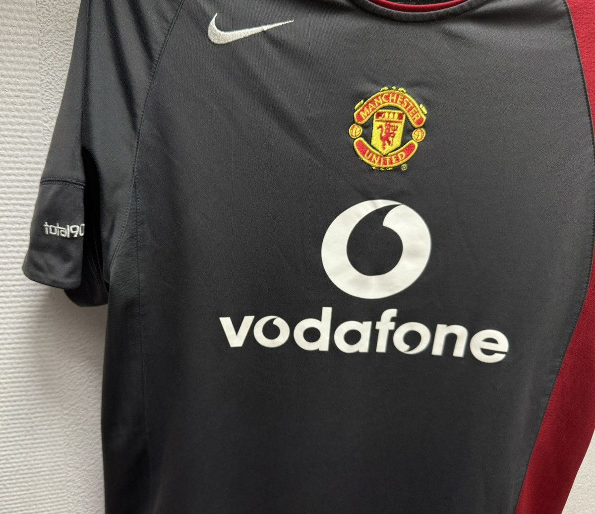 Nike Nike manchester united soccer jersey vntg 2005/06 M totall90 Size US M / EU 48-50 / 2 - 6 Thumbnail