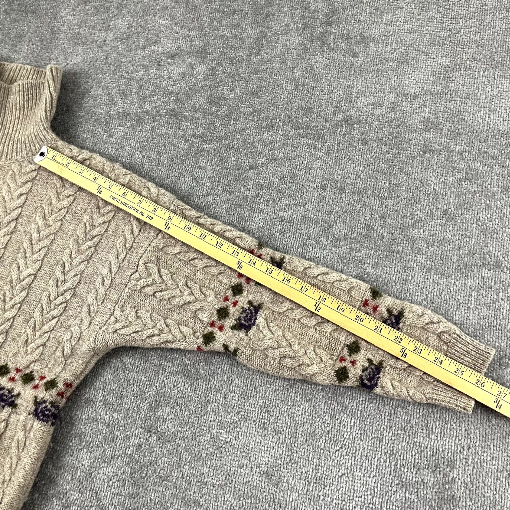 United Colors Of Benetton UNITED COLORS of BENETTON Sweater Womens Size 50 M/L Brown Shetland Wool Granny Size L / US 10 / IT 46 - 6 Thumbnail