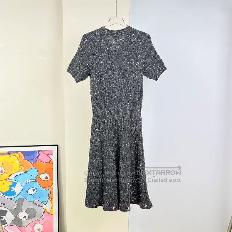 Chanel Chanel 16K grey knitted short-sleeved dress Size XS / US 0-2 / IT 36-38 - 2 Thumbnail