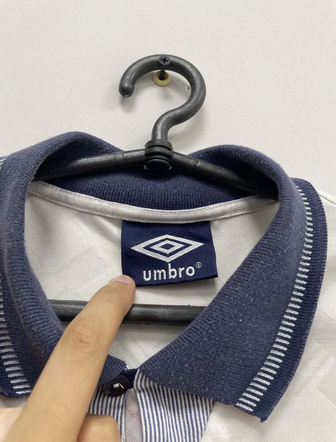 Umbro England 1990/1992 Home Football Shirt Jersey Umbro #19 Size US XL / EU 56 / 4 - 8 Thumbnail