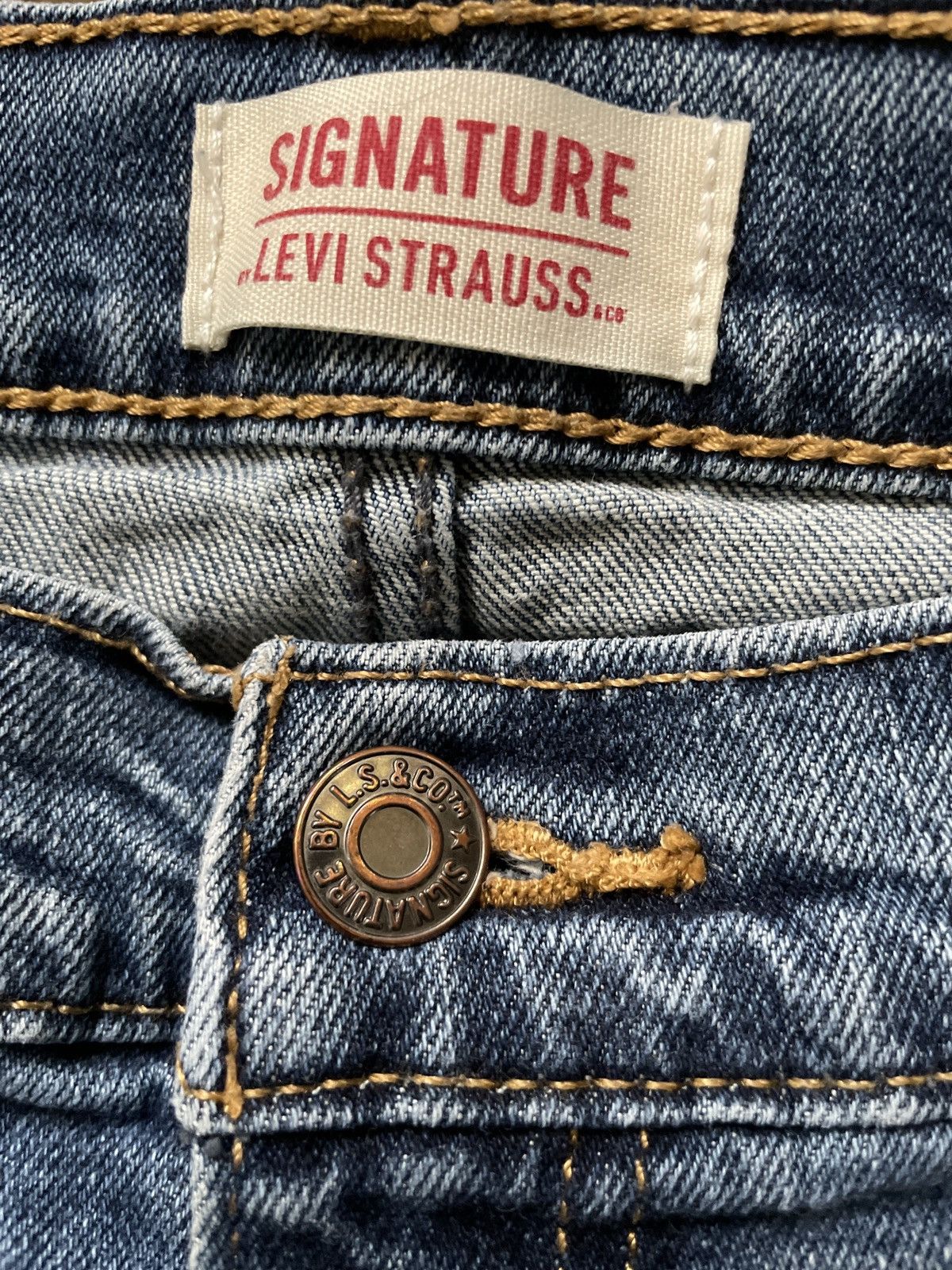 Levi's × Levi's Vintage Clothing × Vintage Vintage Levis Strauss signature Blue Jean shorts demin jorts Size US 42 / EU 58 - 12 Thumbnail