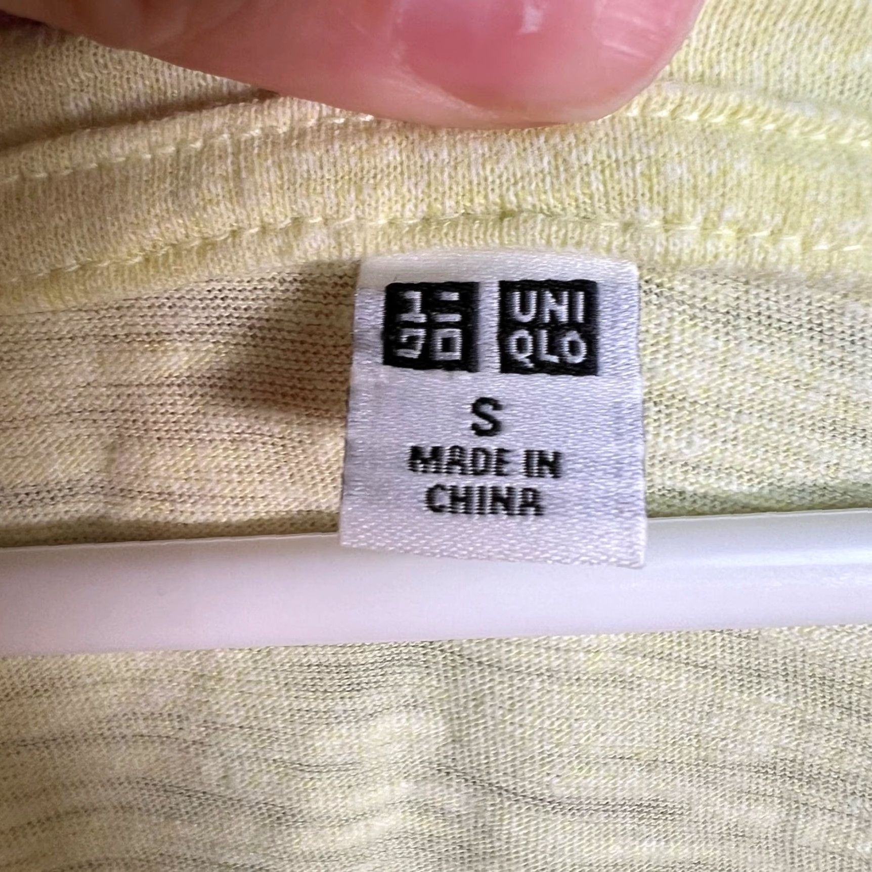 Uniqlo Uniqlo Shirt Womens Small Yellow Dolman Sleeve Top Size S / US 4 / IT 40 - 3 Thumbnail