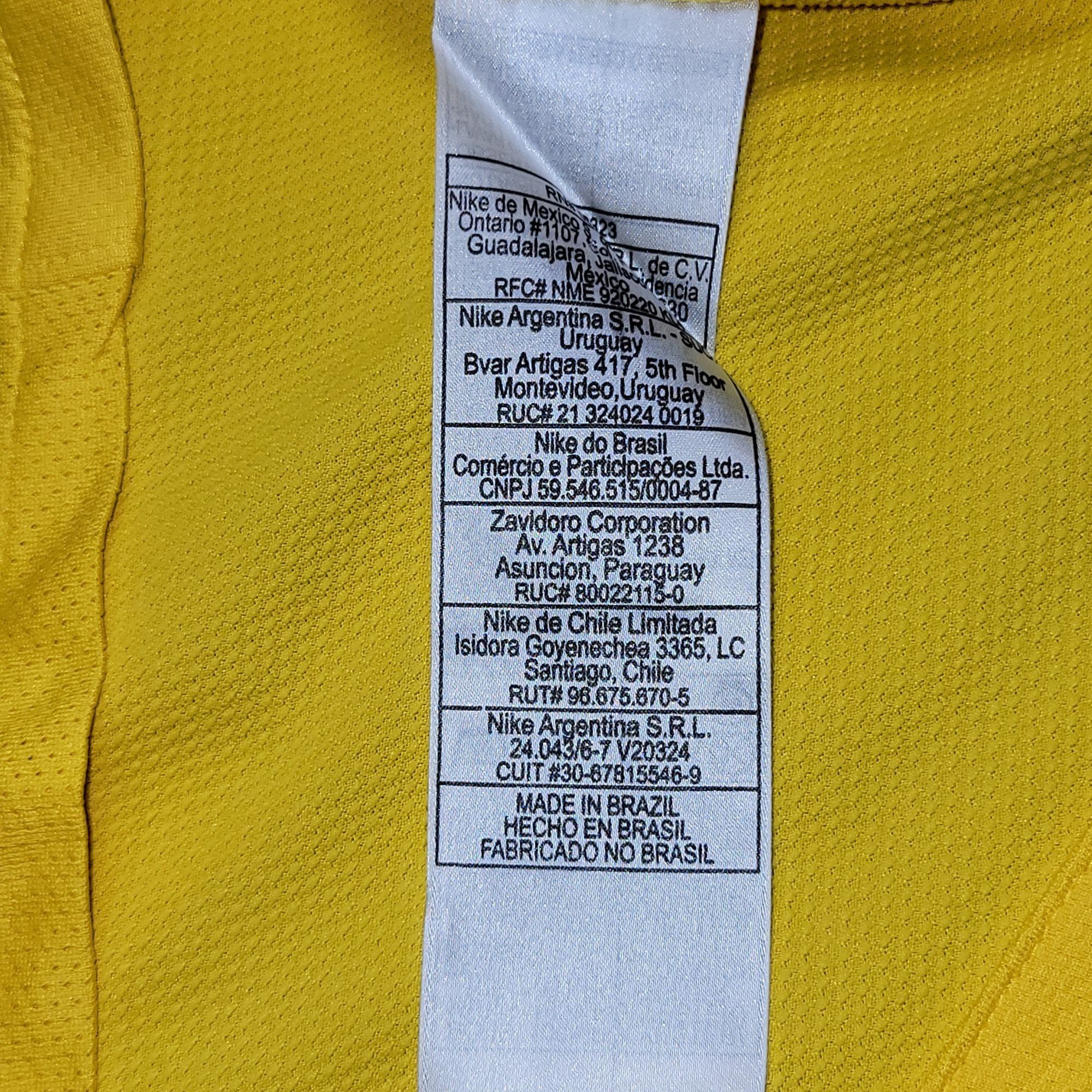Nike Kaka Brazil WORLD CUP 2010 Soccer Jersey Shirt BNWT L Size US L / EU 52-54 / 3 - 6 Thumbnail