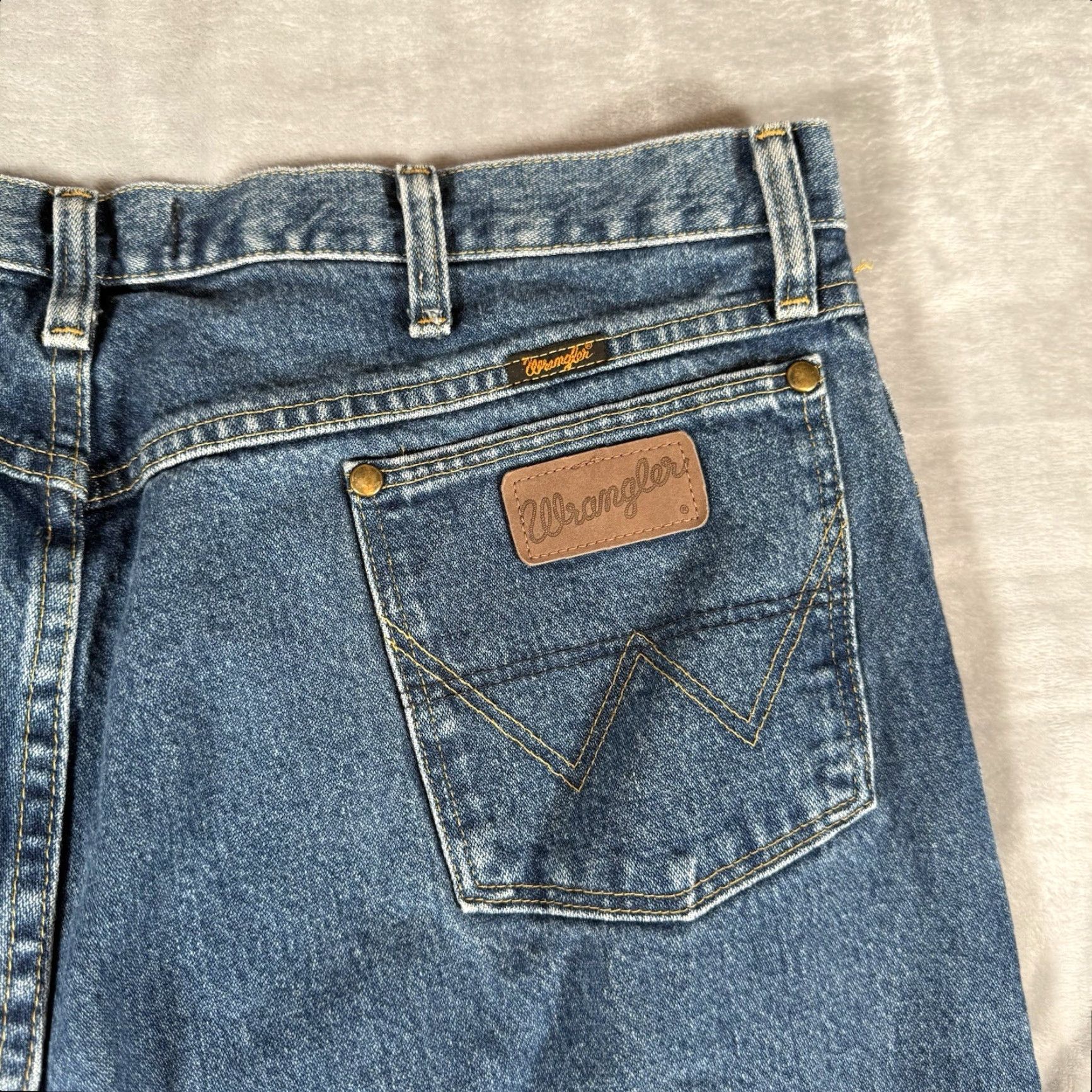 Wrangler VINTAGE? Wait — Wrangler George Strait Collection Jeans Mens 38x31 (Fits 38x31) 13MGSHD Size US 38 / EU 54 - 6 Thumbnail