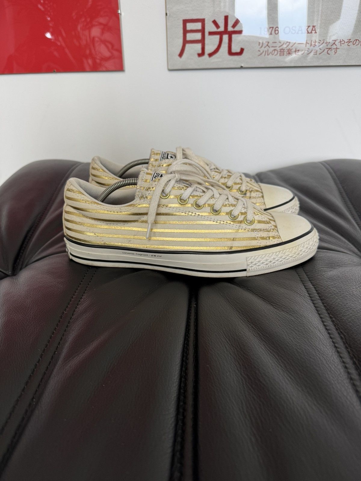 Converse × Fragment Design Fragment Design x Converse Chuck Taylor Low Gold Stripes Size US 8.5 / EU 41-42 - 6 Thumbnail