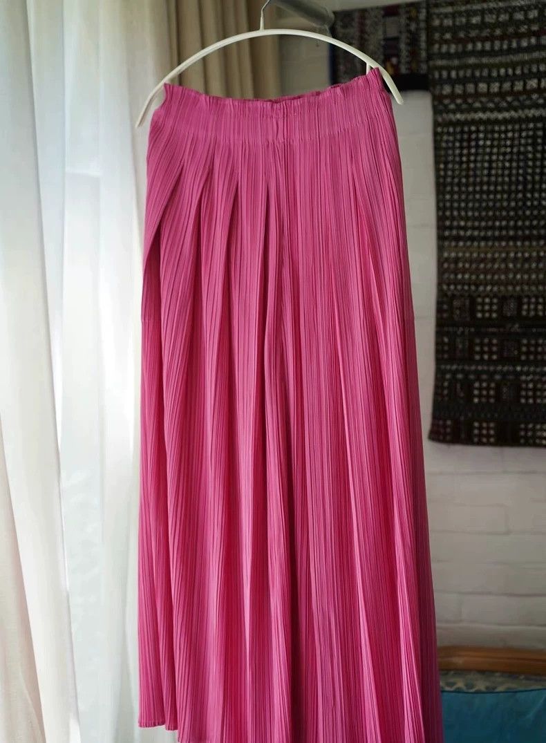 Issey Miyake Issey Miyake PP Pleated Long Skirt - dmc Size US 30 / EU 46 - 1 Thumbnail