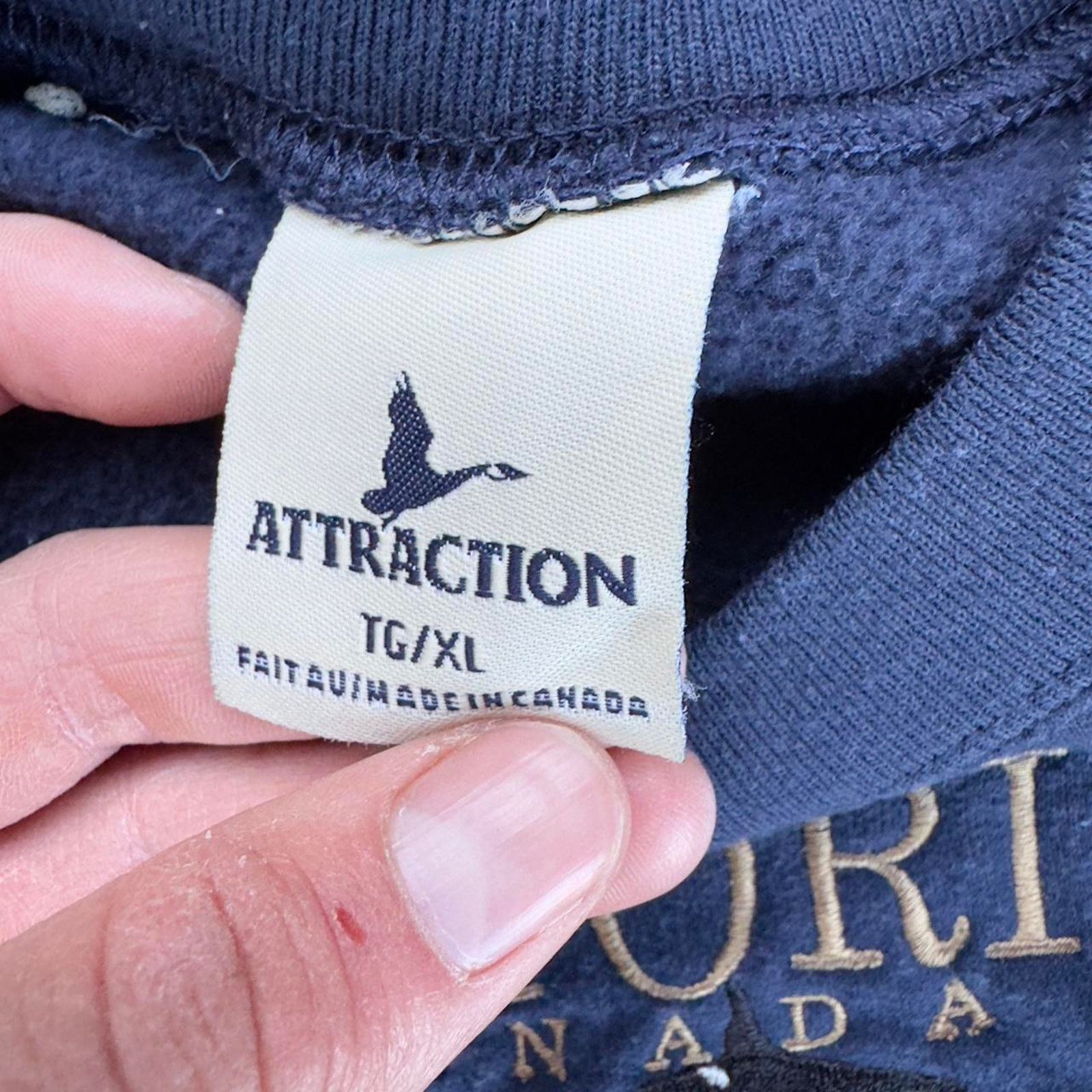 Other Victoria canada embroidered crewneck Size US XL / EU 56 / 4 - 4 Thumbnail