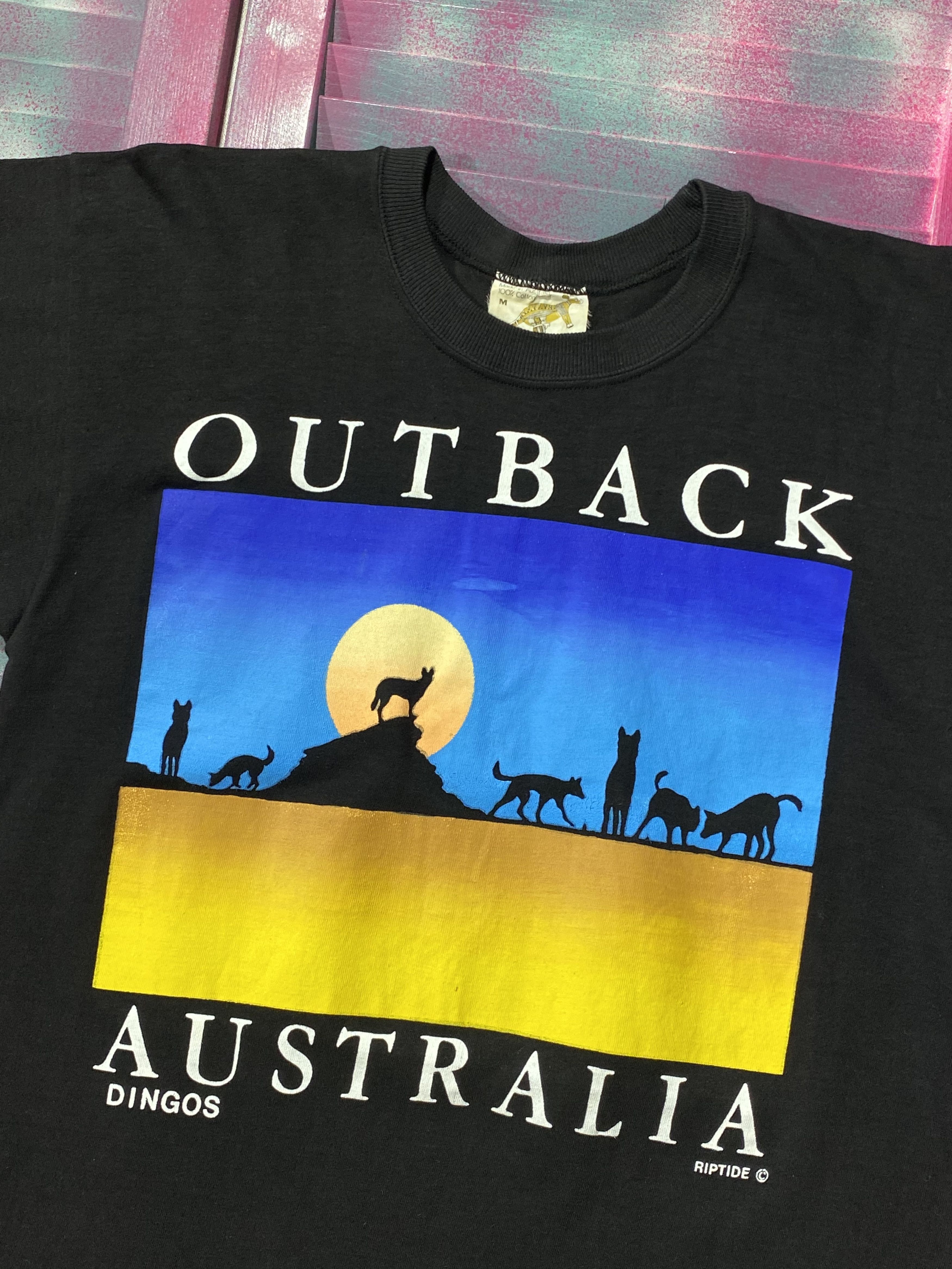 Vintage Vintage 90s Australian Dingo T-shirt Size US S / EU 44-46 / 1 - 2 Thumbnail