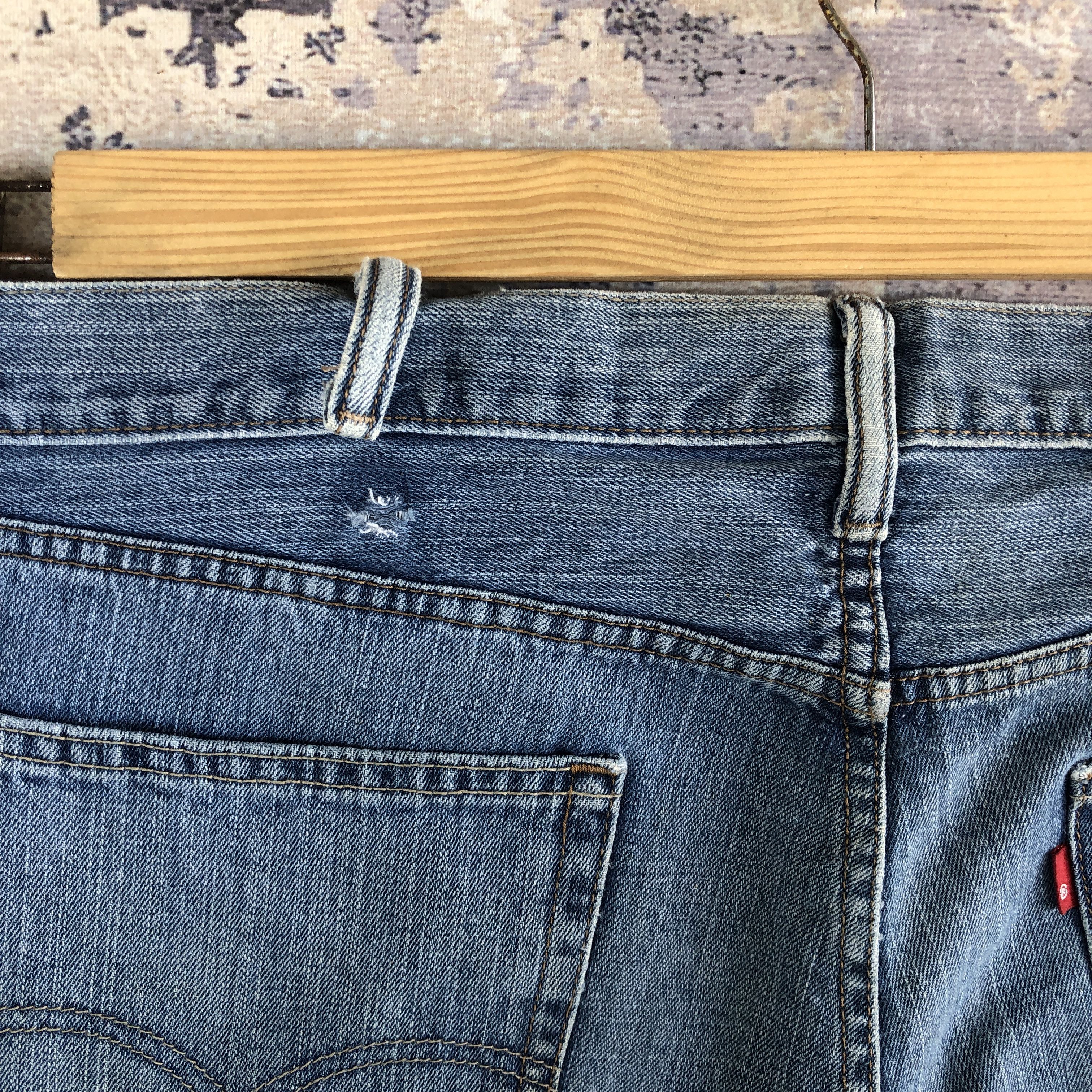 Levi's Vintage Levis 559 Baggy Jeans Levi's Faded Light Wash Denim Size US 40 / EU 56 - 6 Thumbnail