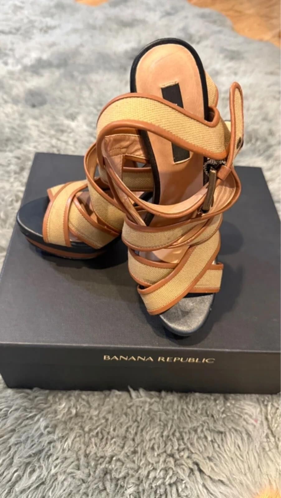 Banana Republic Summer platform heels with straps Size US 7 / IT 37 - 1 Thumbnail