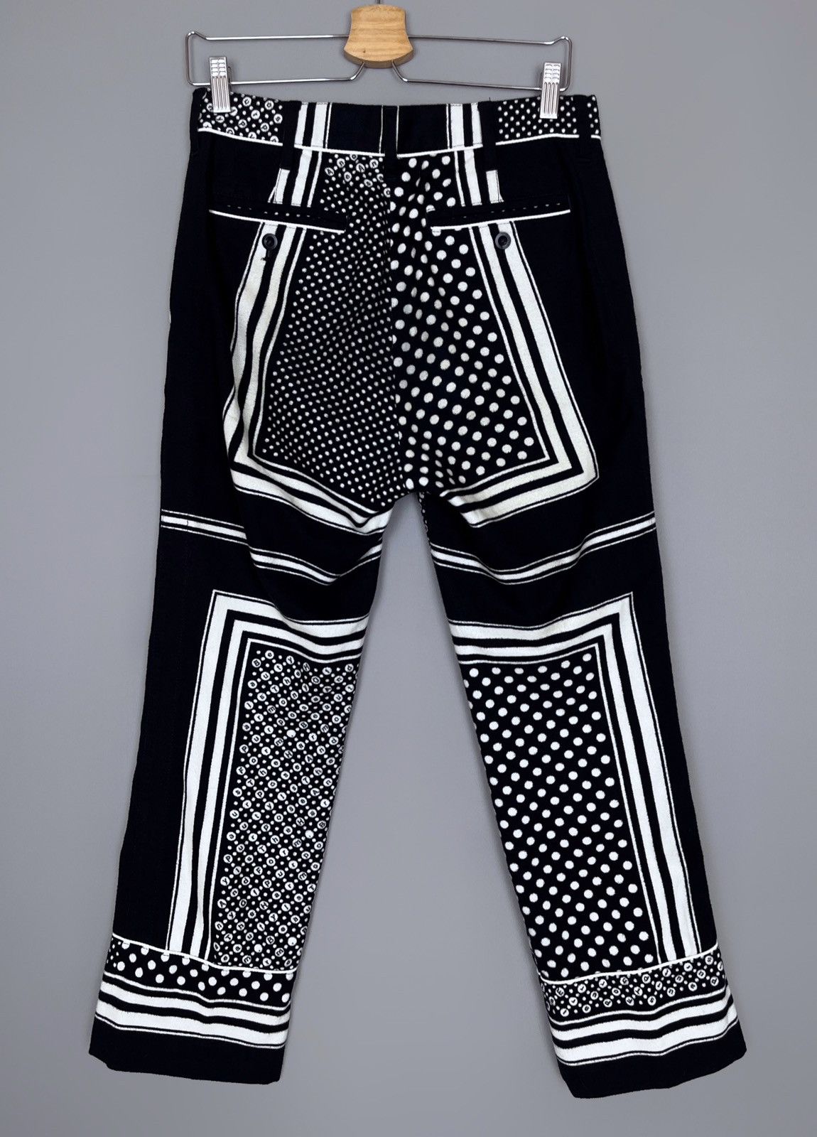 Designer × Japanese Brand × Sacai Rare SACAI AW 16 Cropped Printed Japanese Pants Size US 29 - 2 Thumbnail