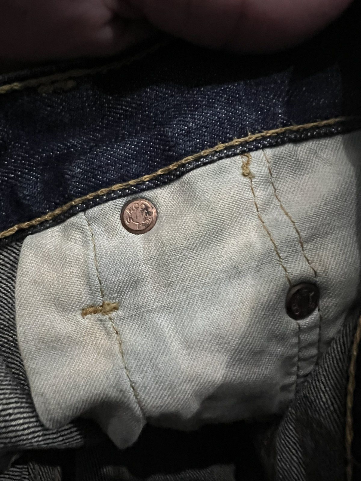 Levi's × Levi's Vintage Clothing VINTAGE 90’s STYLE LEVIS 501 BUTTON FLY DISTRESS JEANS Size US 31 - 19 Thumbnail
