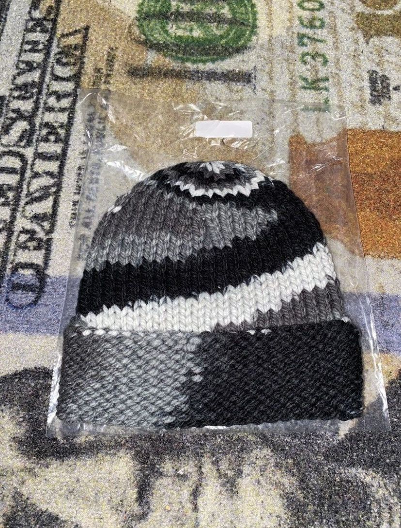 Supreme Supreme Gradient Spacedye Beanie Snow Camo Size ONE SIZE - 2 Thumbnail