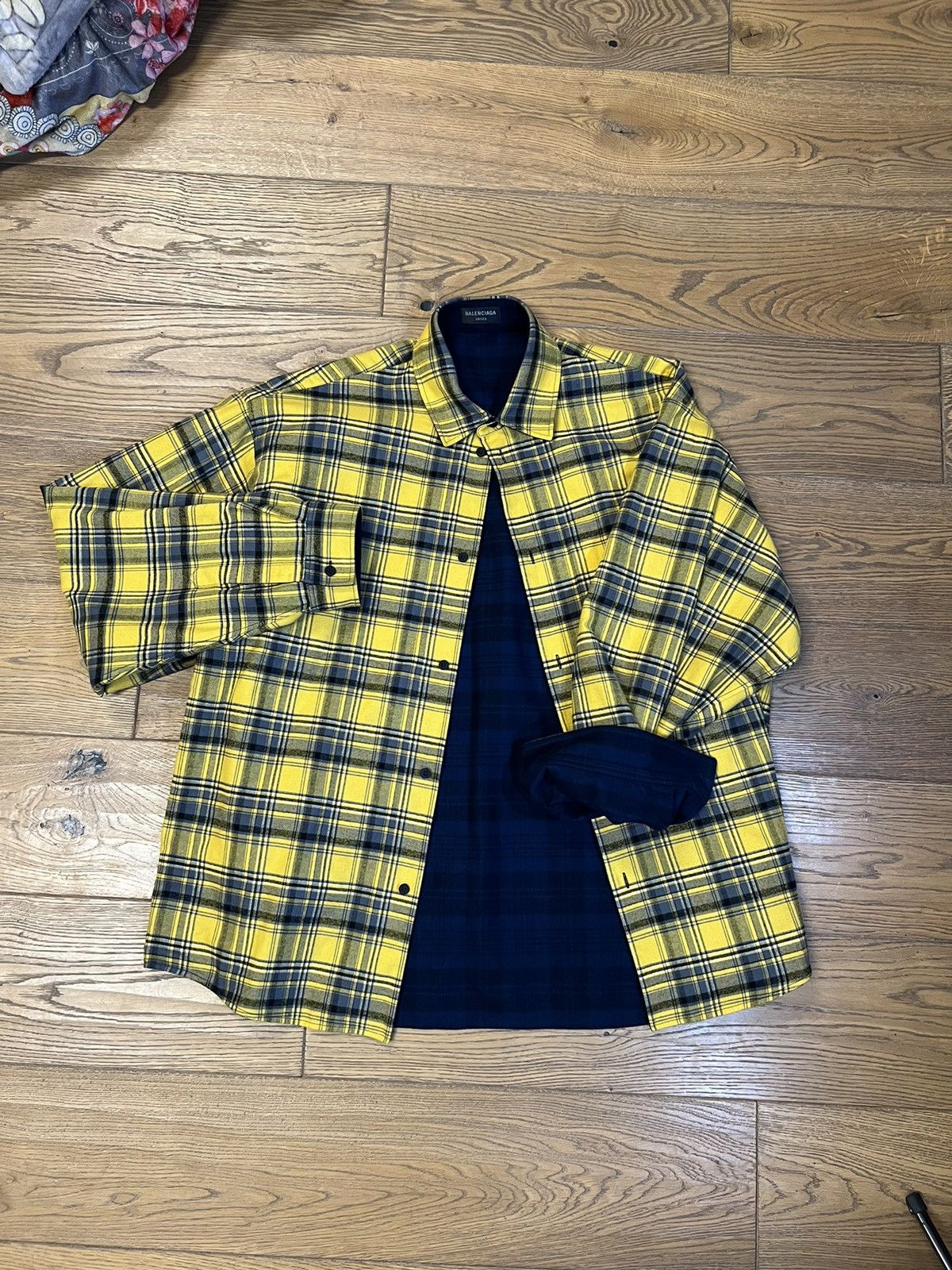 Image of Balenciaga Reversible Flannel XL in Yellow, Men's