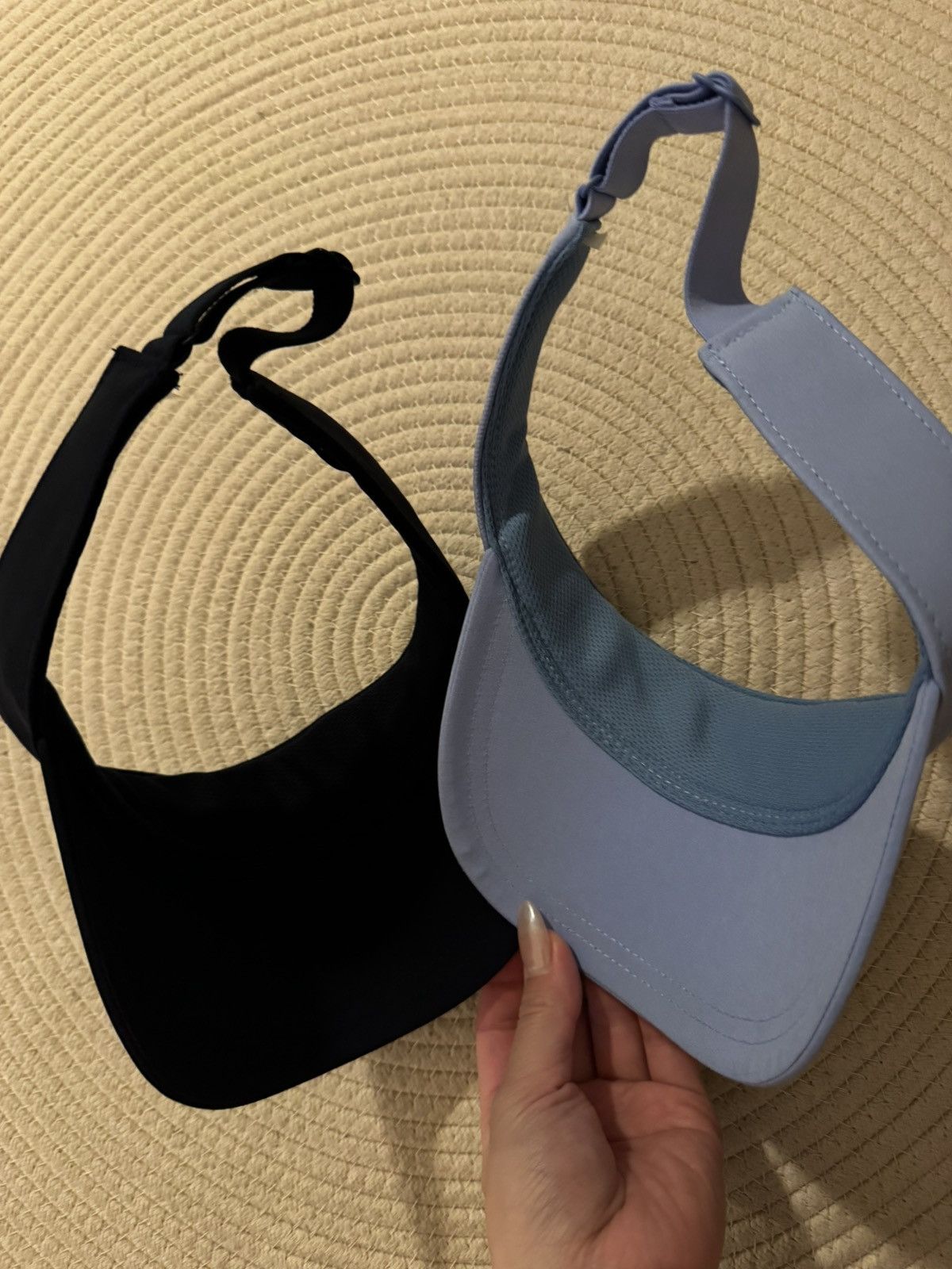 Aritzia Aritzia Babaton Golden MoveTech™ Legend Visor set of 2 Size ONE SIZE - 4 Thumbnail