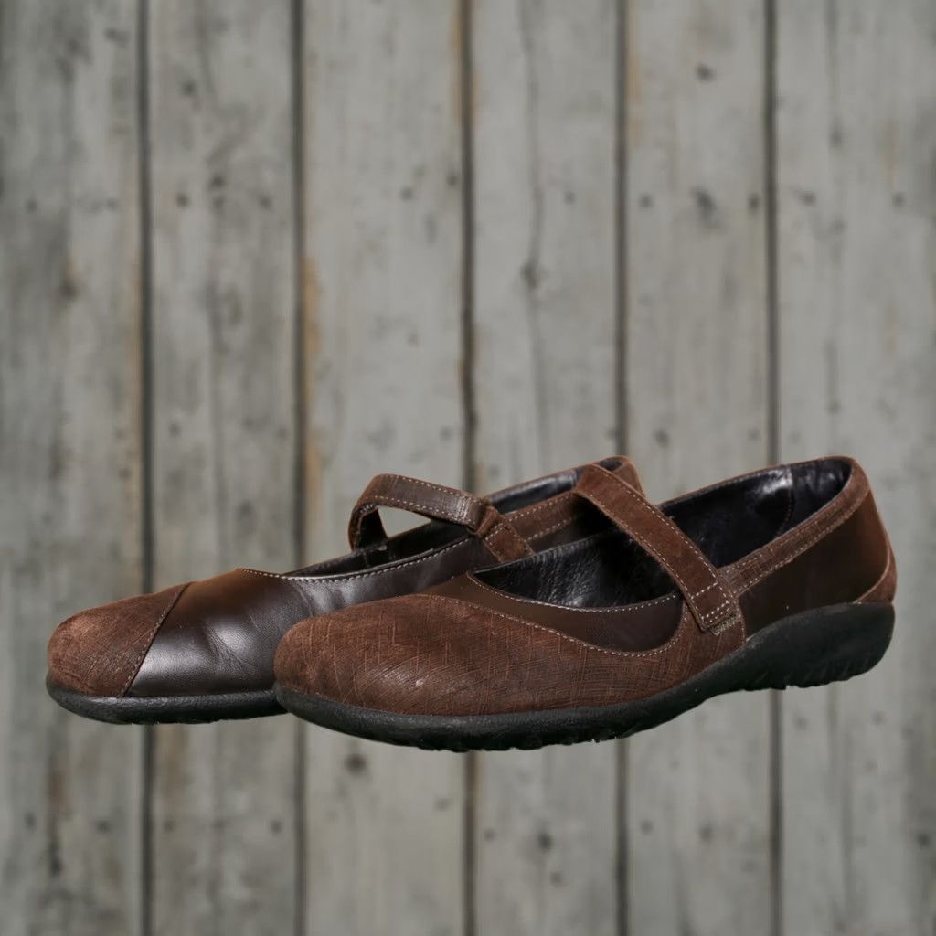 Vintage NAOT Kukamo Brown Leather Mary Jane Shoes Women's 41/US 10 Casual Hook & Loop Leather Upper Size ONE SIZE - 1 Thumbnail