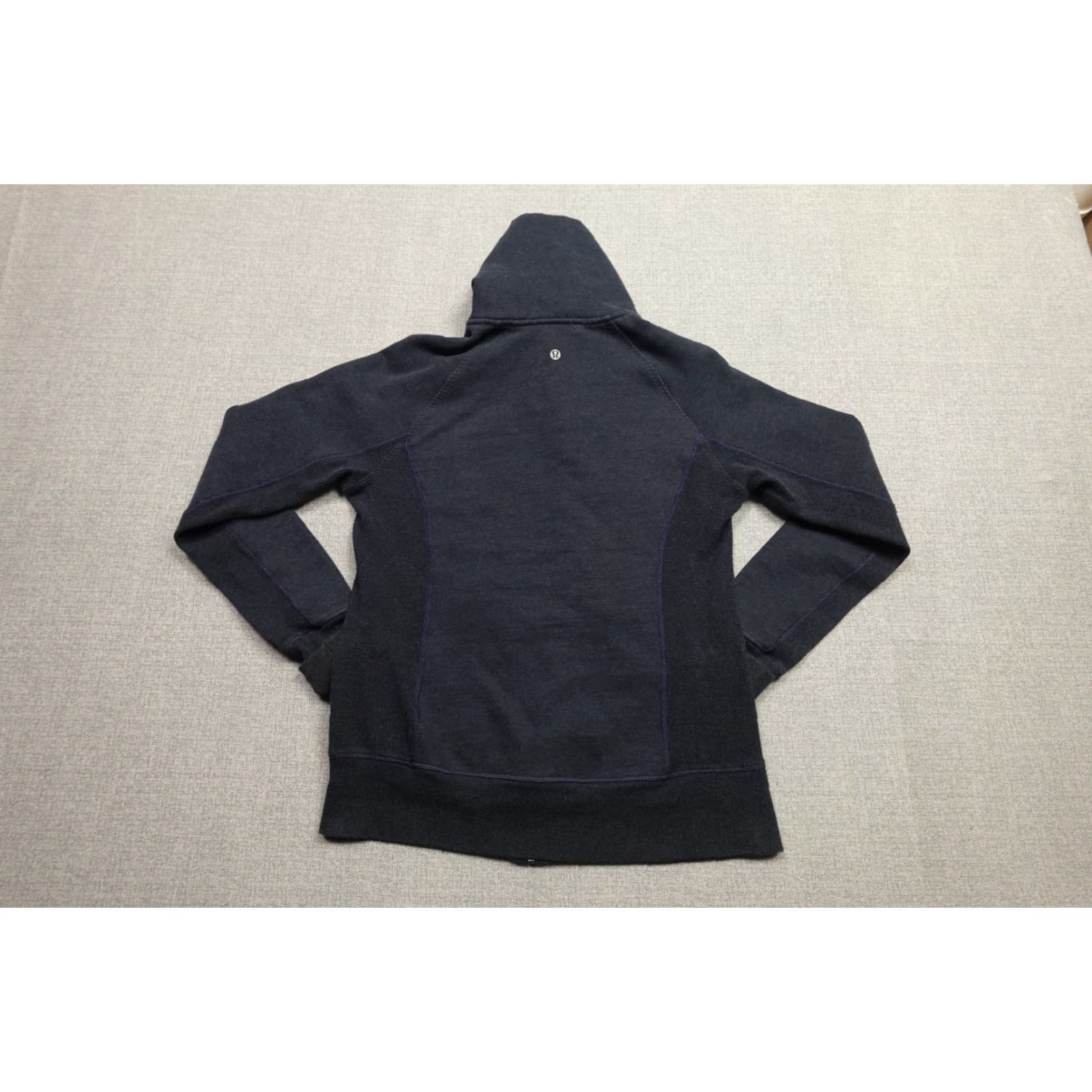 Lululemon VINTAGE:Lululemon Scuba Hoodie Womens Medium Black Full Zip Quilted Sweatshirt Jacket Size M / US 6-8 / IT 42-44 - 4 Thumbnail