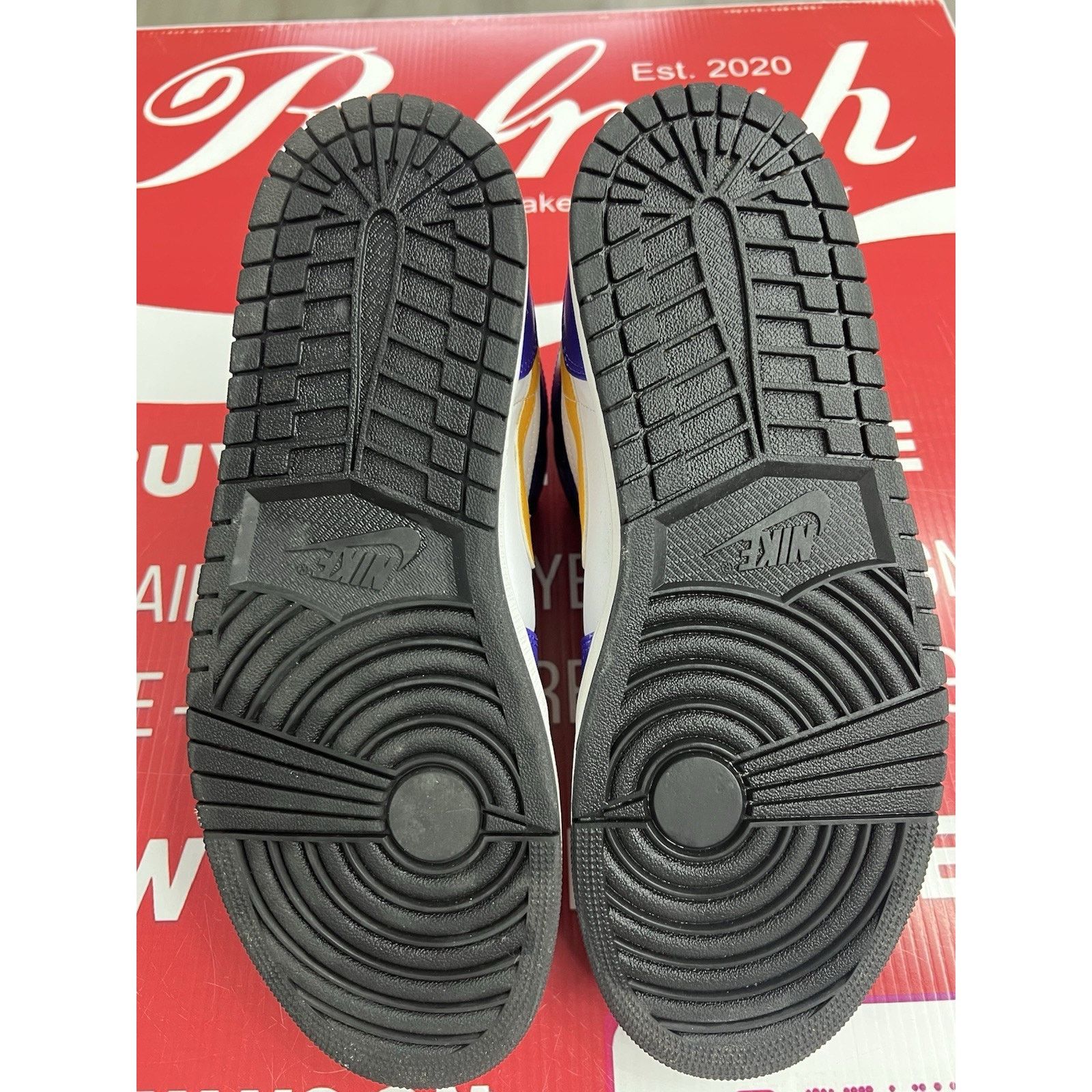 Jordan Brand Air Jordan 1 Mid Lakers (2022) Size 11 (DQ8426-517) Size US 11 / EU 44 - 6 Thumbnail