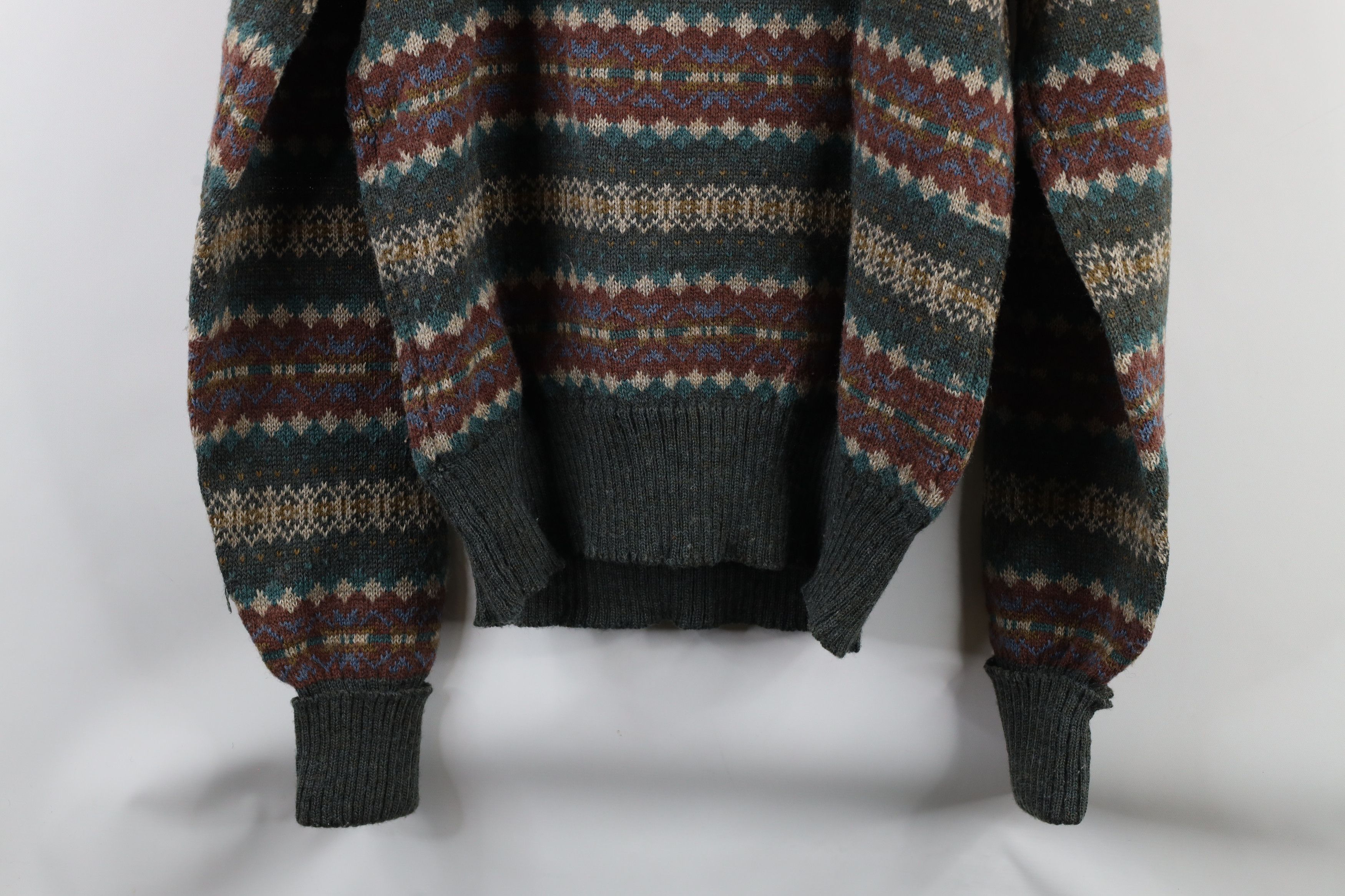 Vintage Vintage 90s Streetwear Blend Knit Rainbow Fair Isle Sweater Size US L / EU 52-54 / 3 - 7 Thumbnail