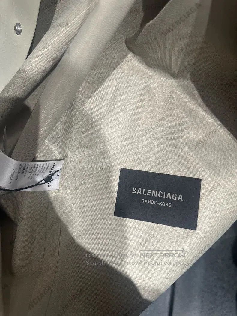 Balenciaga Balenciaga Khaki Raincoat Coat XS. Size US XS / EU 42 / 0 - 3 Thumbnail