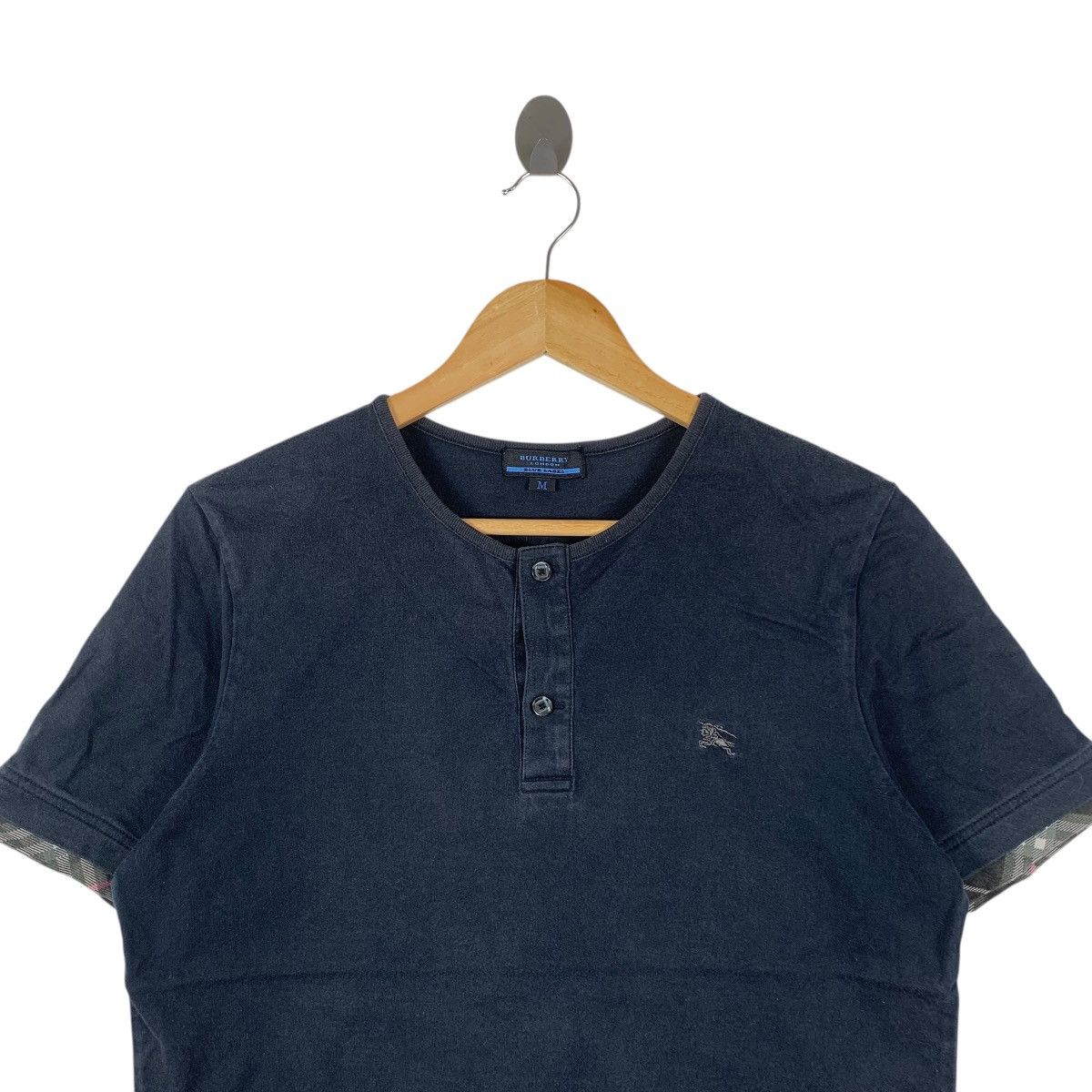 Burberry BURBERRY LONDON Blue Label Collection Nova Checks Tee Shirt Size M / US 6-8 / IT 42-44 - 4 Thumbnail