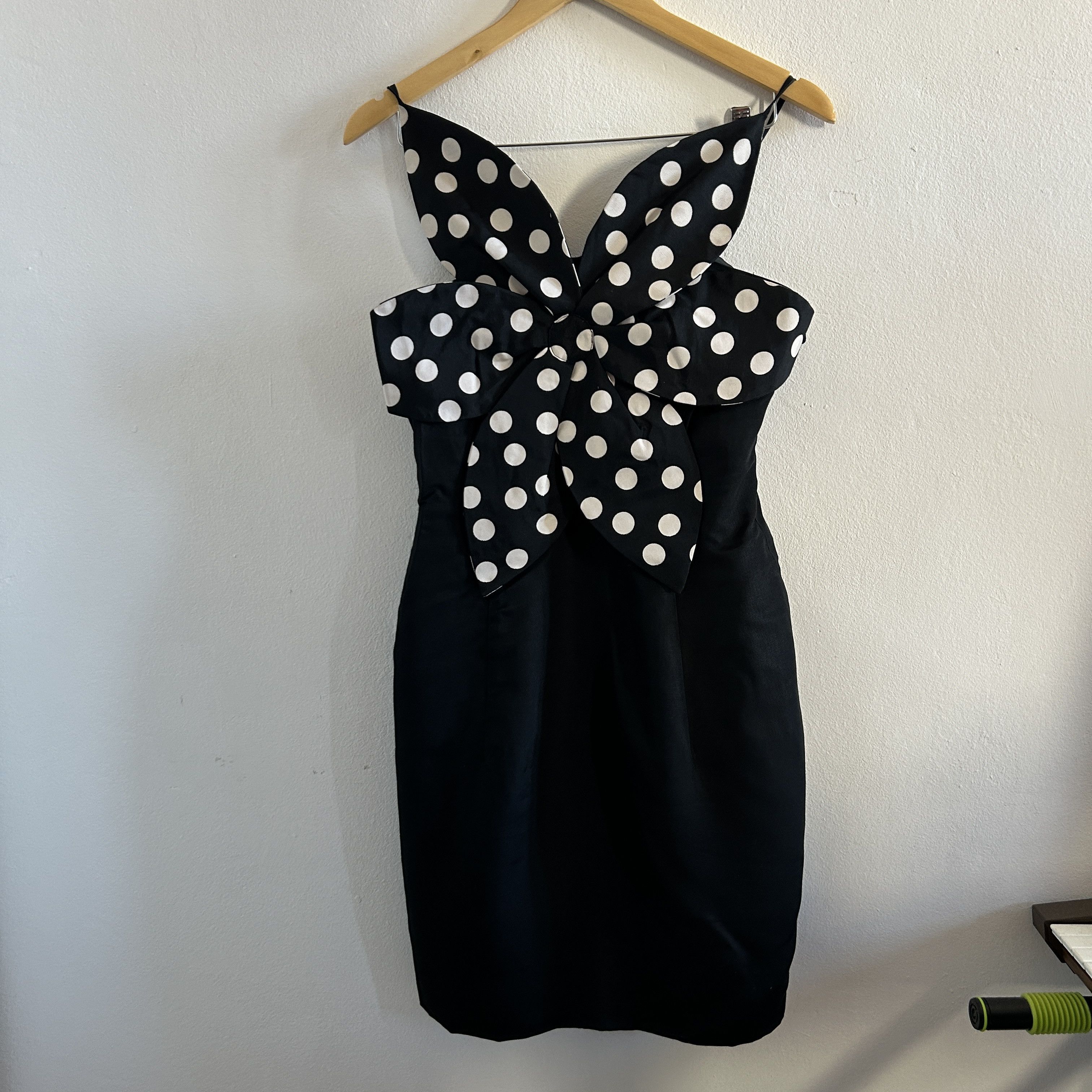 vintage dresses women Sunflower Floral Dress upload-20240228 For Christmas Reformation Aubree Sleeveless Linen Size:28 ($5)