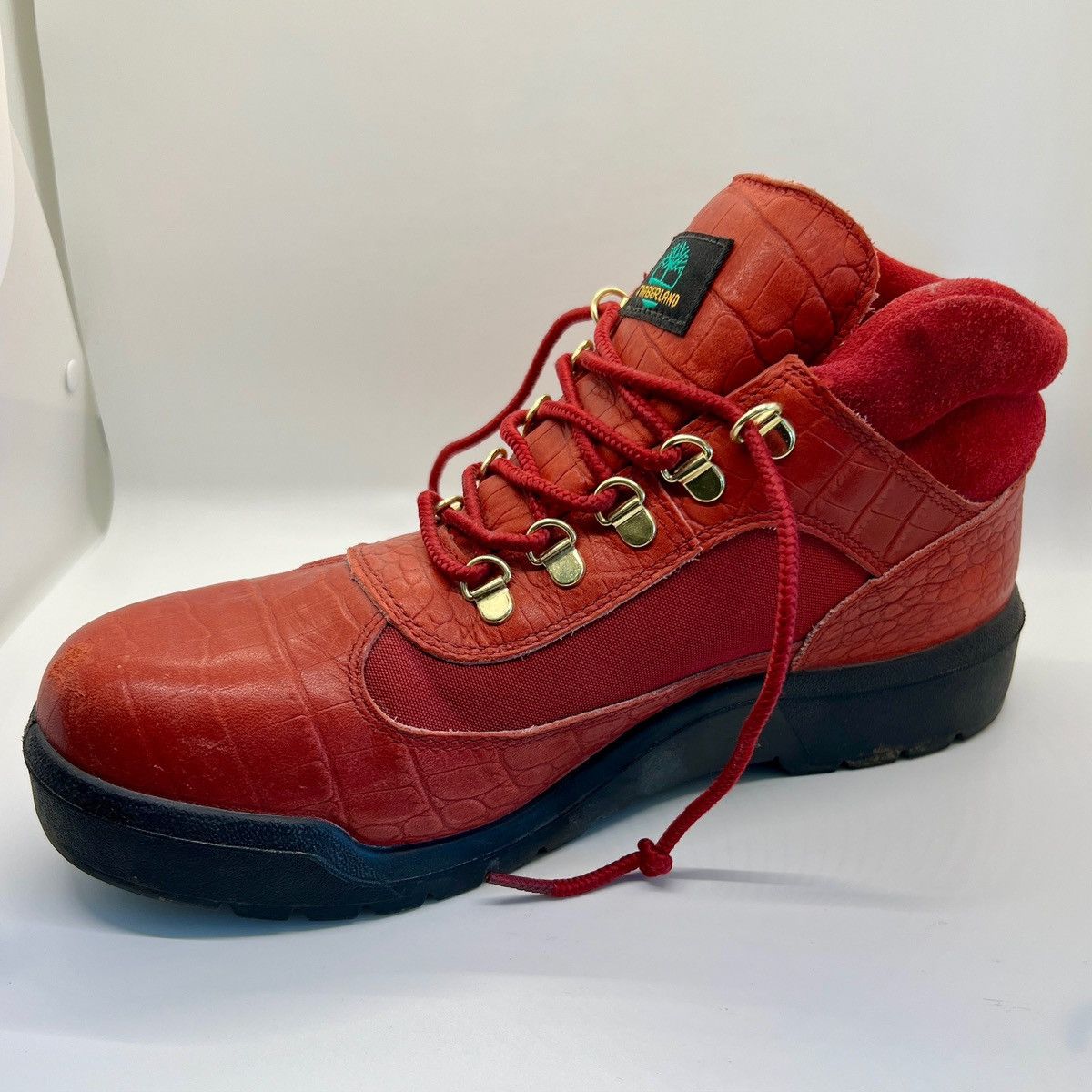 Supreme × Timberland Supreme x Timberland Field Boot Red Snakeskin