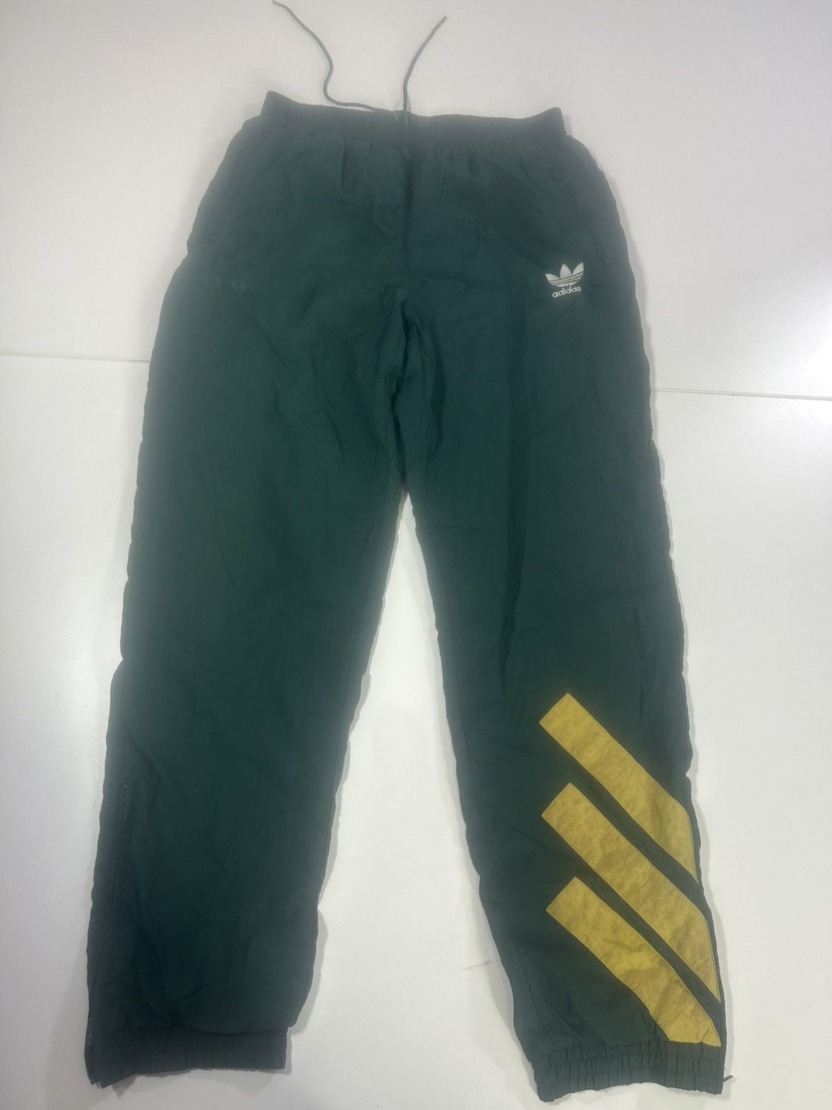 Adidas Vintage Adidas shell full track suit uk 38 /40 USA medium Size US M / EU 48-50 / 2 - 7 Thumbnail