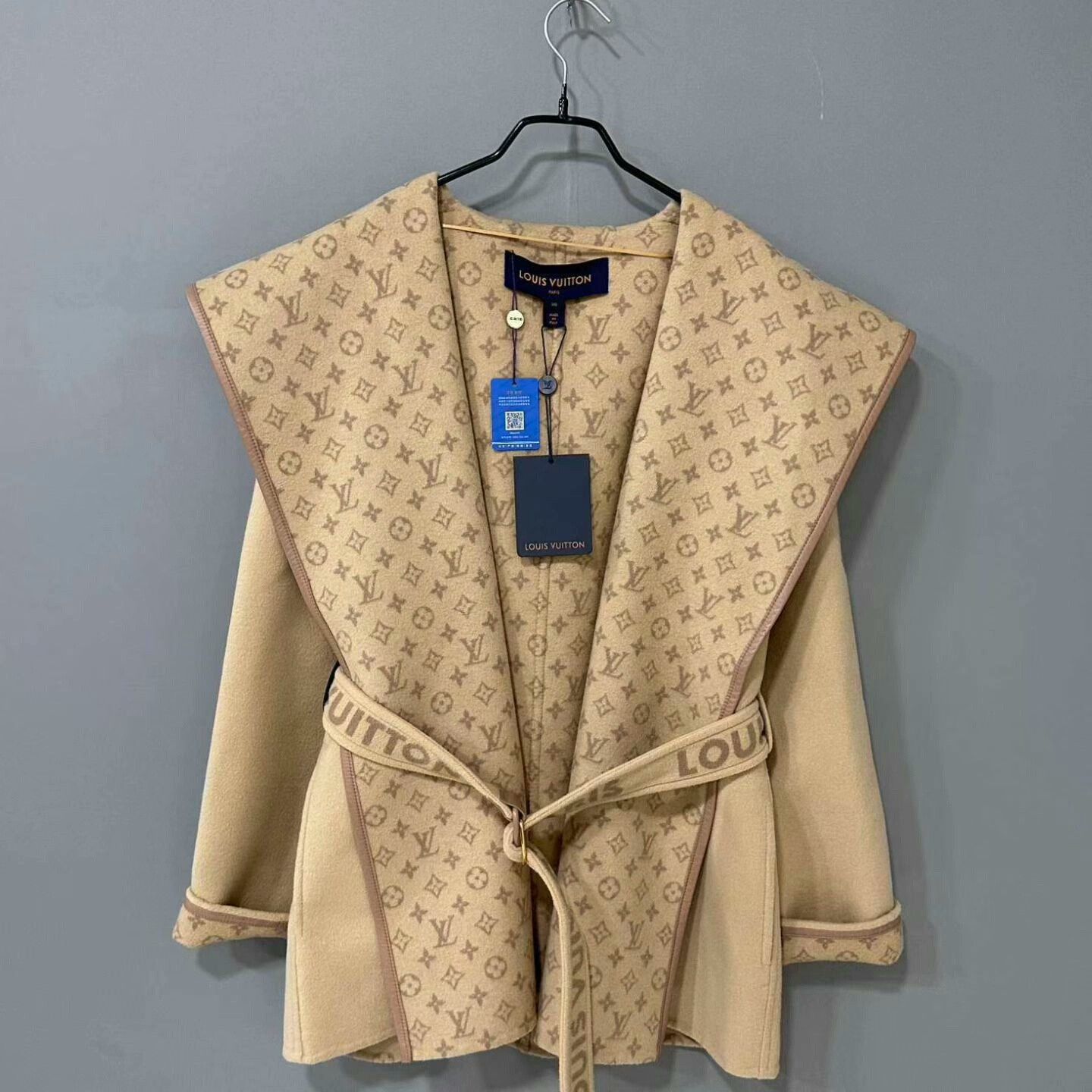 louis vuitton patterned bathrobe coat