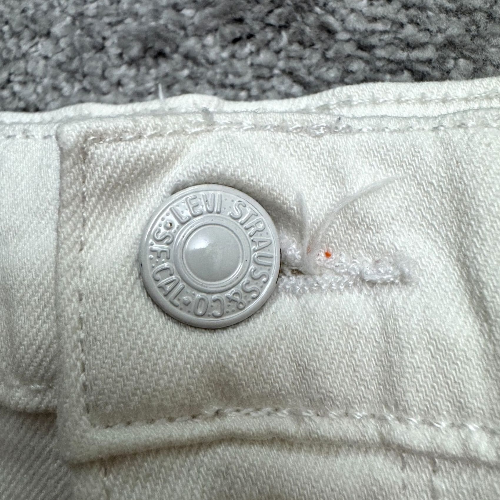 Levi's Levi's 51710 Cropped Denim Jeans Womens 6 Winter White Embroidered Star Sample City Streetwear Jeans 6 Womens White Planet? Size 28" / US 6 / IT 42 - 6 Thumbnail