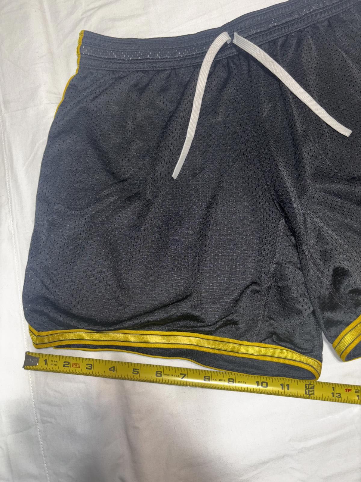 Nike Nike Livestrong Black Athletic Shorts Size 32" / US 10 / IT 46 - 10 Thumbnail