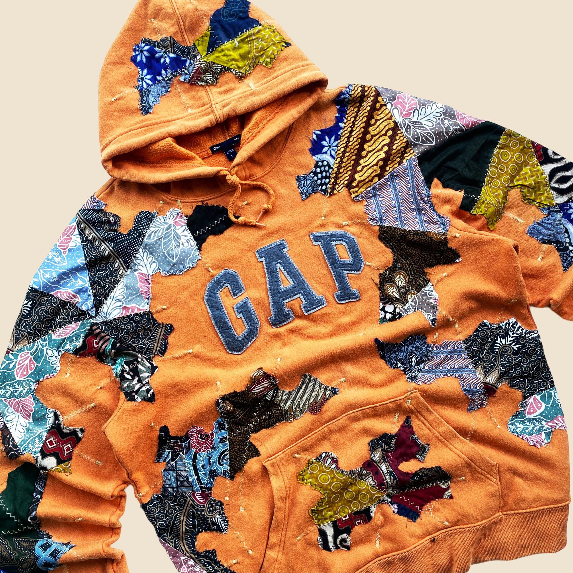 Gap × Handmade 1 OF 1 REWORKED INDONESIAN BATIK PATCHWORK HOODIE SIZE L Size US L / EU 52-54 / 3 - 2 Thumbnail