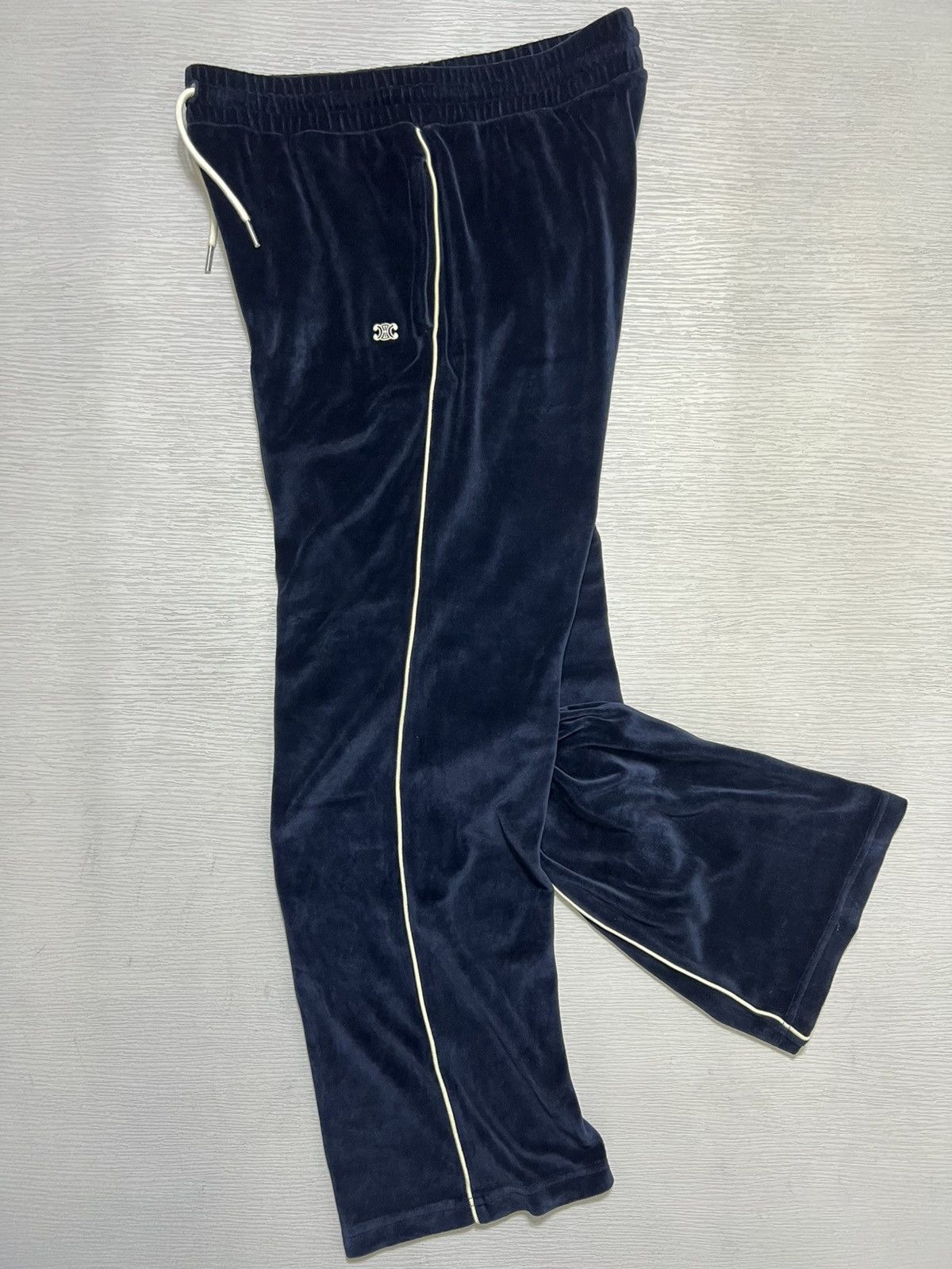 Celine Celine - Triomphe Logo Embroidered Velour Trackpants Size US 30 / EU 46 - 2 Thumbnail