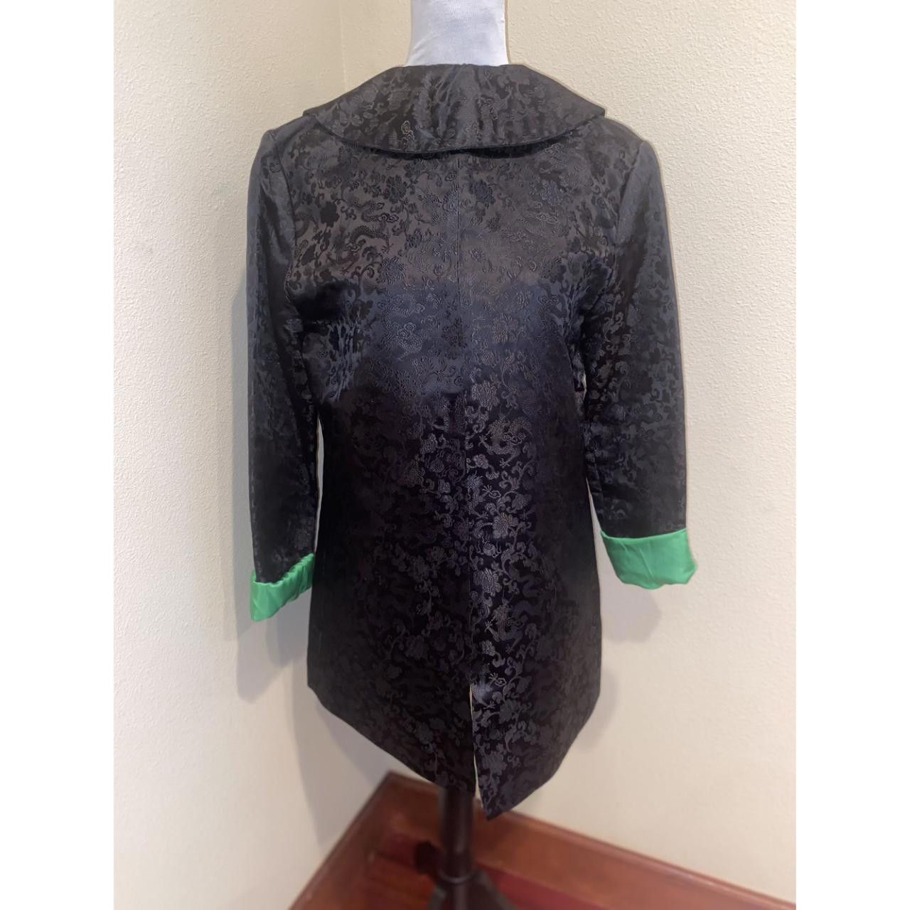 Designer Vintage Style Black Brocade Jacket With Satin Green Lining Size M / US 6-8 / IT 42-44 - 8 Thumbnail