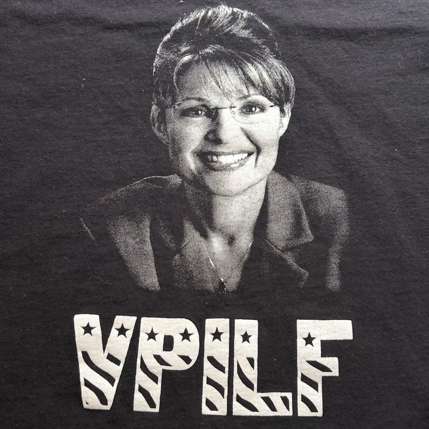 Hanes Hanes T-Shirt Men Large Black Sarah Palin Political Joke Logo Crew Neck Short Sleeve Shirt Mens Size US L / EU 52-54 / 3 - 7 Thumbnail