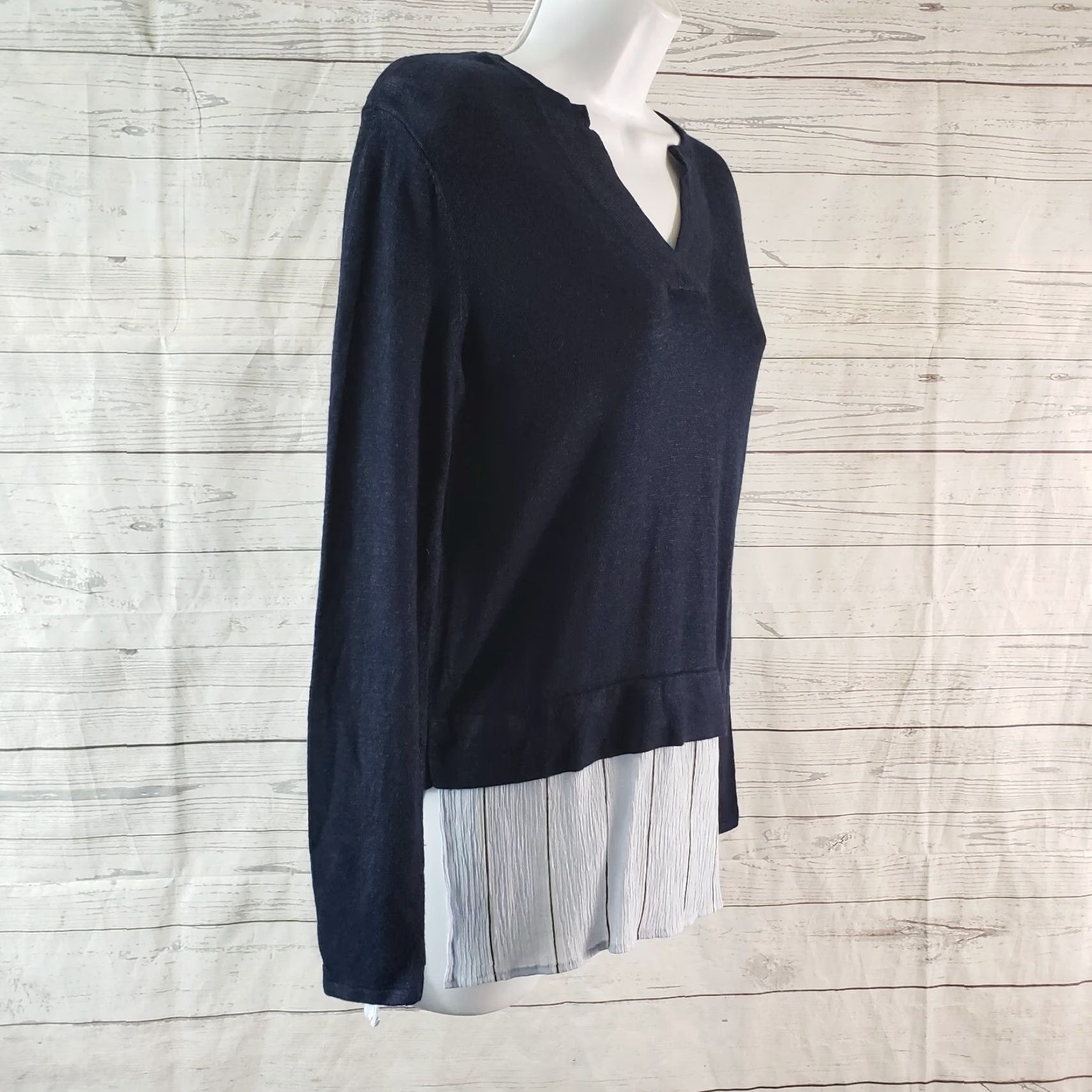 Club Monaco Club Monaco Womens Top Blouse Size S Small Blue Long Sleeve V-Neck Mens Womens Size S / US 4 / IT 40 - 3 Thumbnail