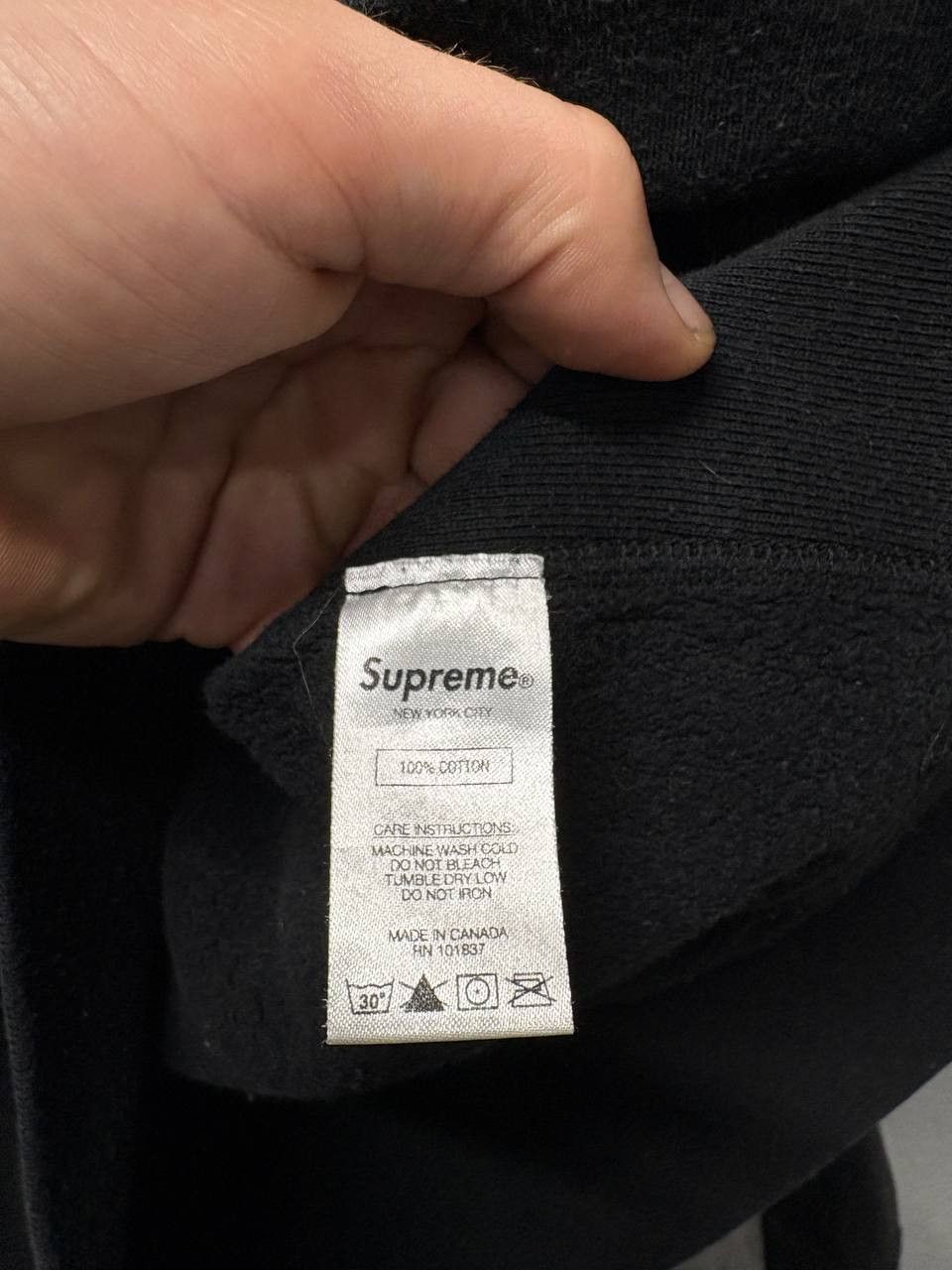 Supreme Supreme sweatshirt made in Canada size L Size US L / EU 52-54 / 3 - 2 Thumbnail