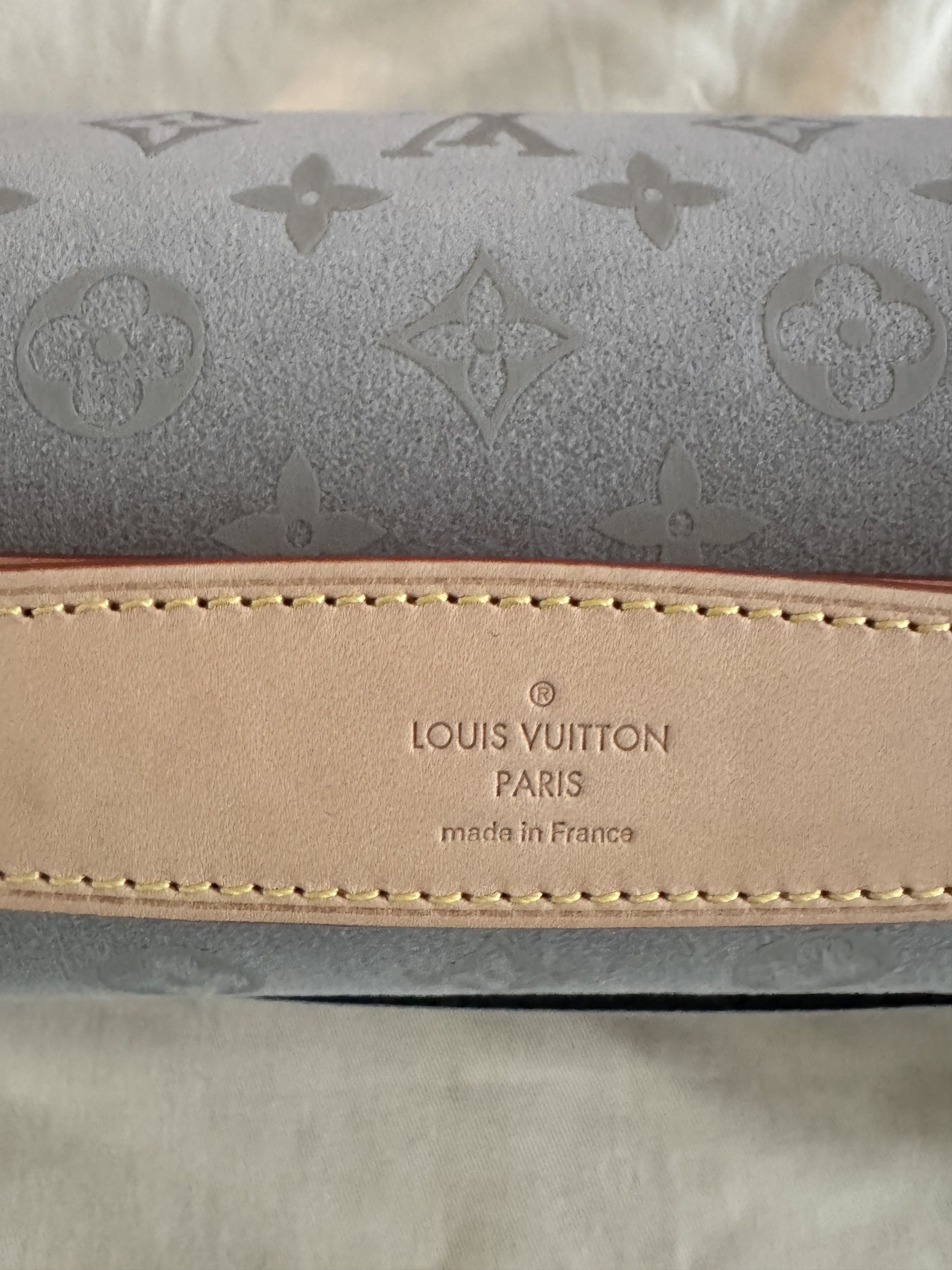 Louis Vuitton Louis Vuitton exercise mat Size ONE SIZE - 6 Thumbnail