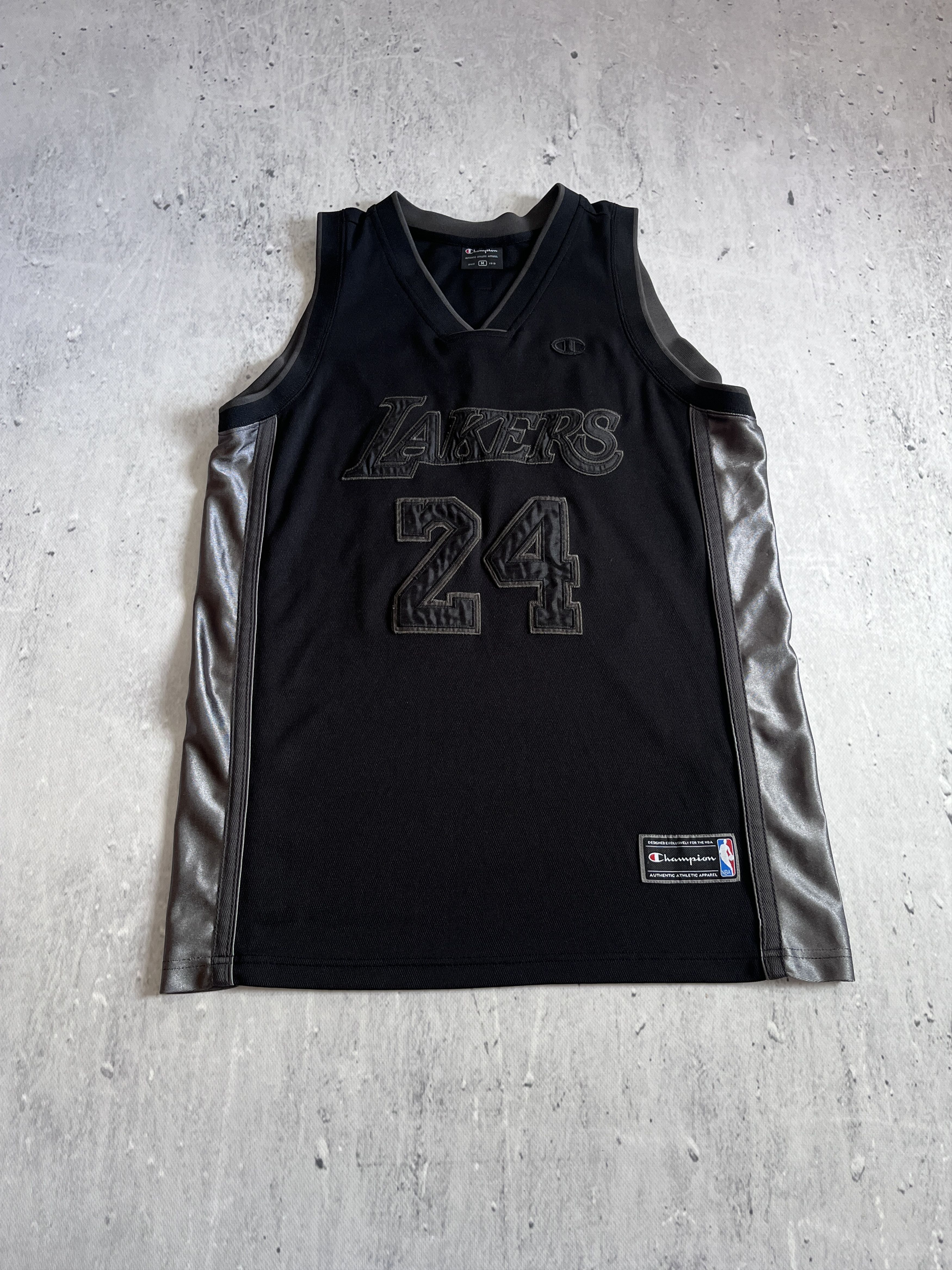 Champion CHAMPION LOS ANGELES LAKERS KOBE BRYANT RARE BLACK JERSEY Size US M / EU 48-50 / 2 - 1 Thumbnail