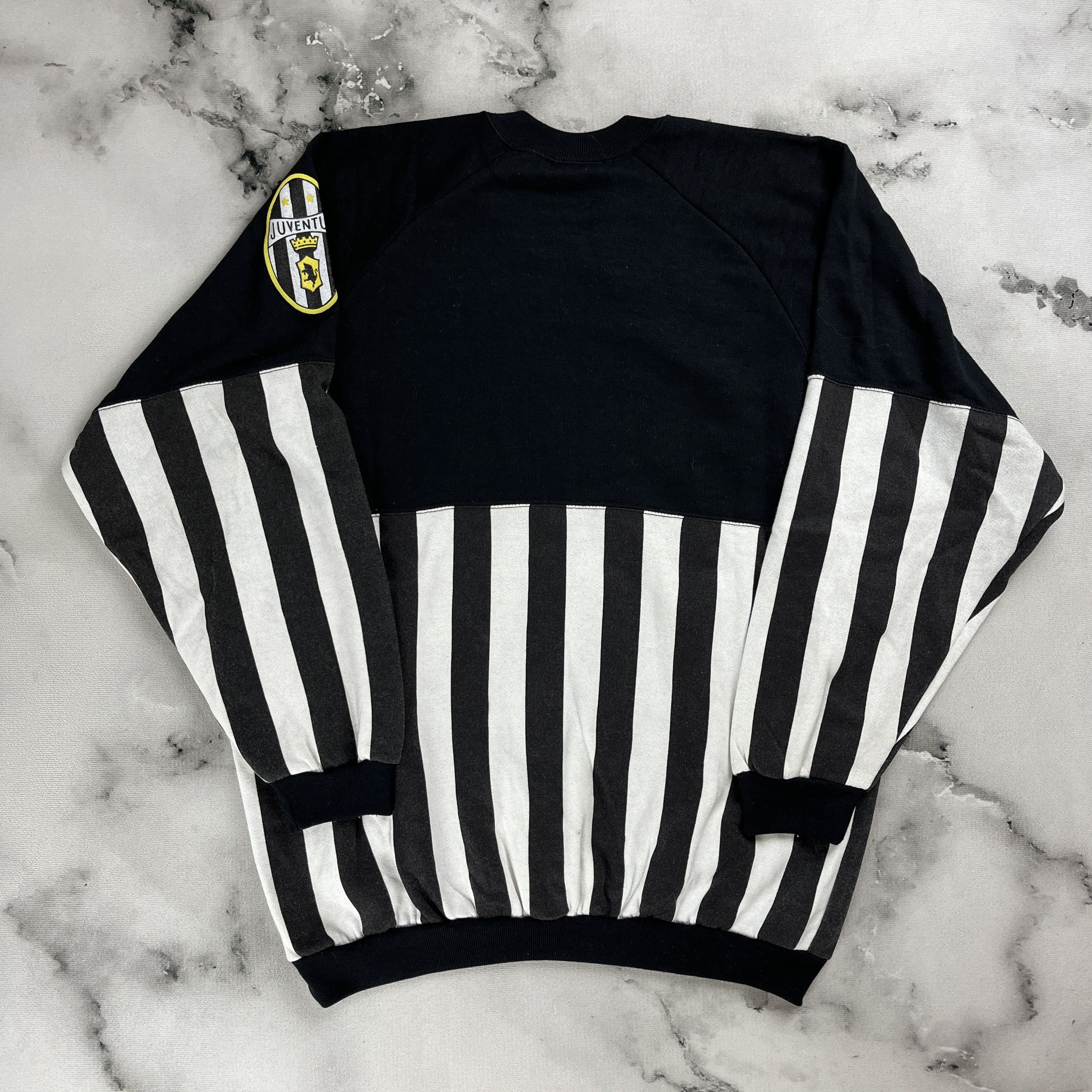 Le Grande Bleu (L.G.B.) Felpa LE FELPE DEI GRANDI CLUB Juve – L Size US L / EU 52-54 / 3 - 5 Thumbnail