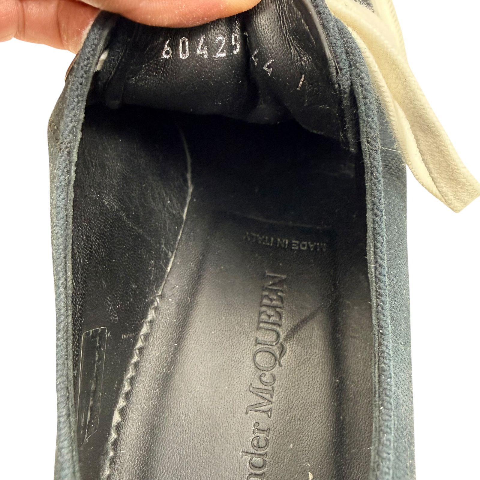 Alexander McQueen Alexander Mcqueen Tread Slick Low Top Sneakers Navy Size 44 Size US 11 / EU 44 - 10 Thumbnail