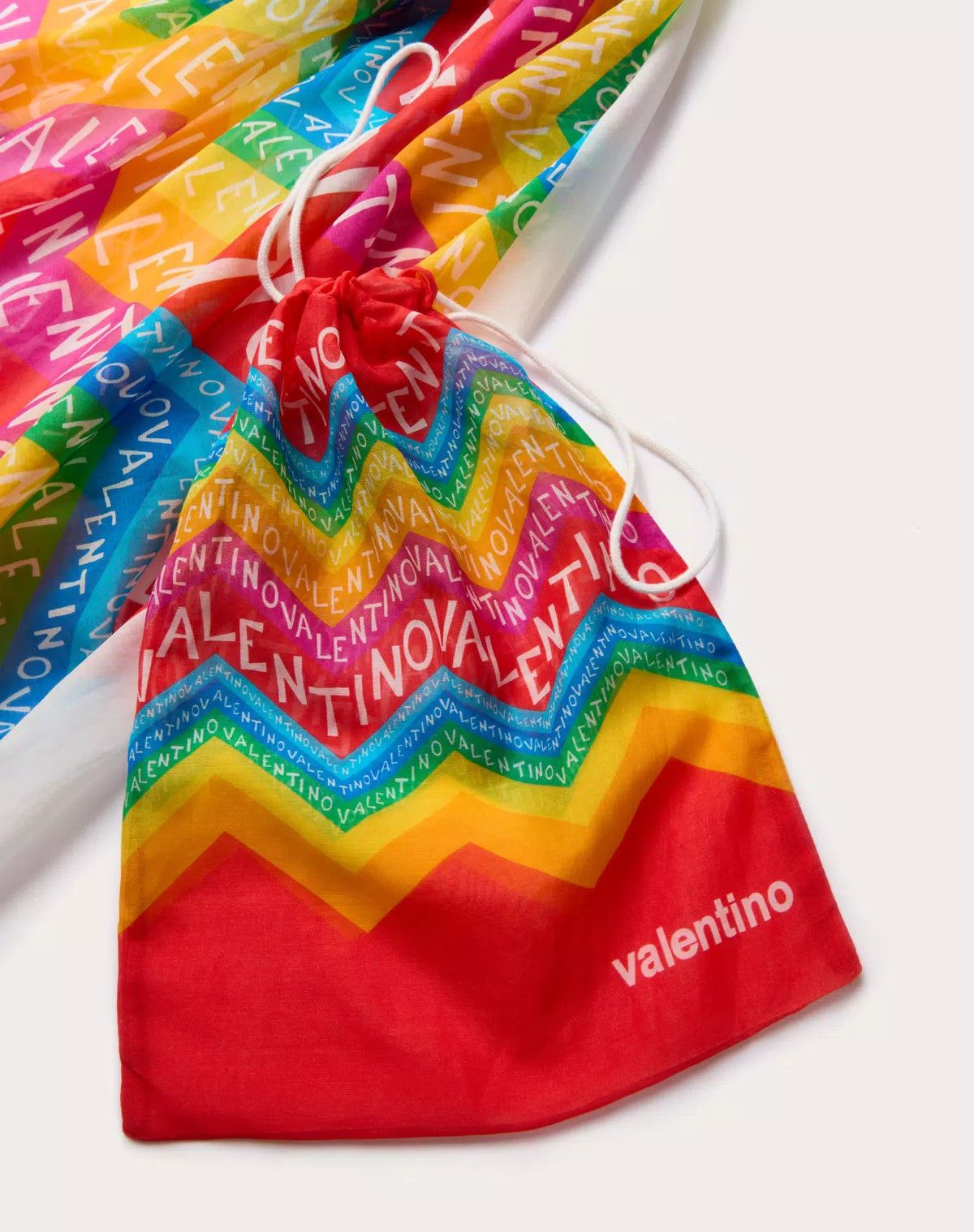 Valentino o1s1wg110625 Size: OS/Escape Pareo With Pochon in Multicolor Size ONE SIZE - 3 Thumbnail