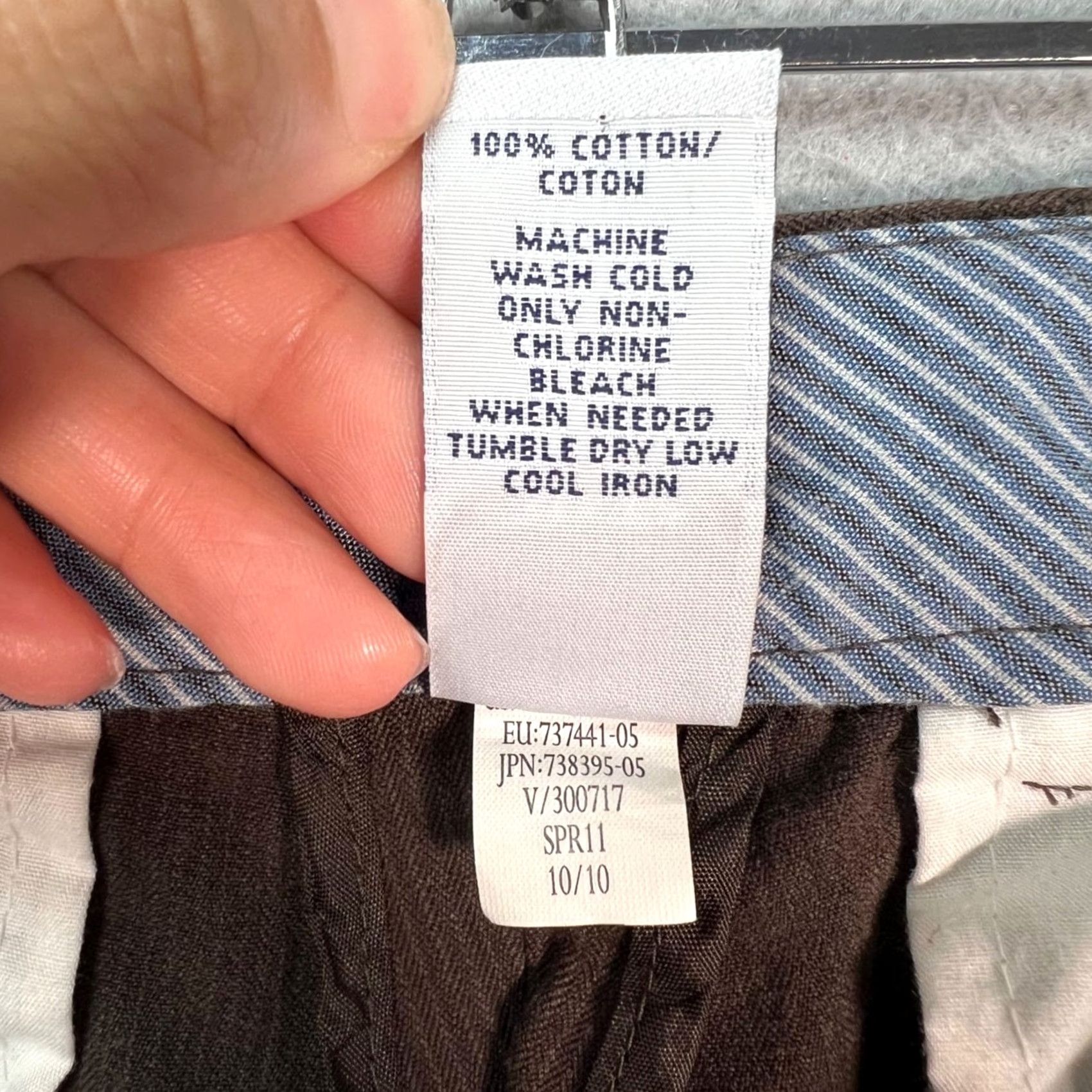 Gap Gap Mens Chino Pants 31x32 Brown Cotton Straight-Leg 1969 Vintage Preppy Mens Regular Waist 31 Inseam 32 Front Flat Front Size US 31 - 4 Thumbnail