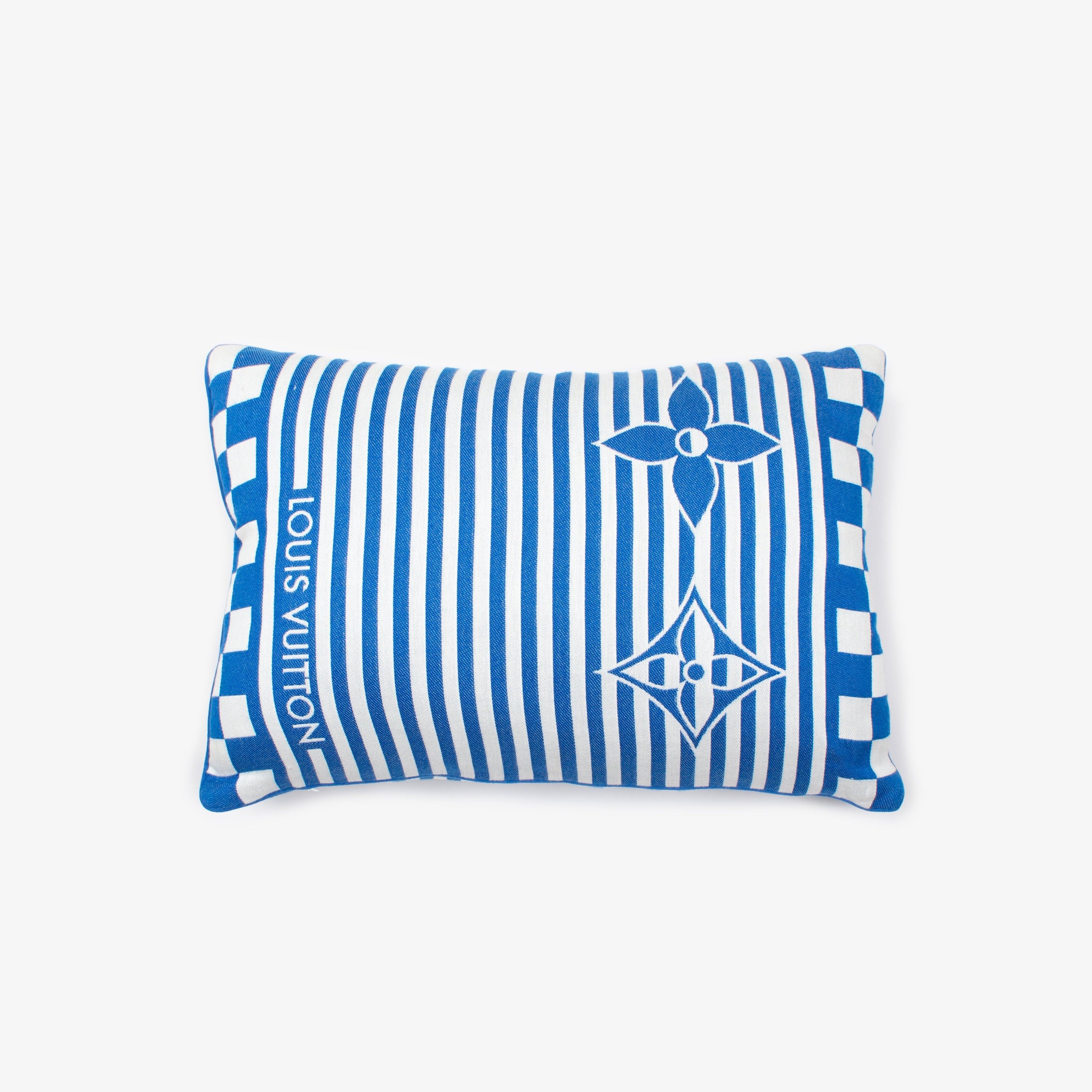 Louis Vuitton LOUIS VUITTON ATHENS EXCLUSIVE PILLOW Size ONE SIZE - 3 Thumbnail