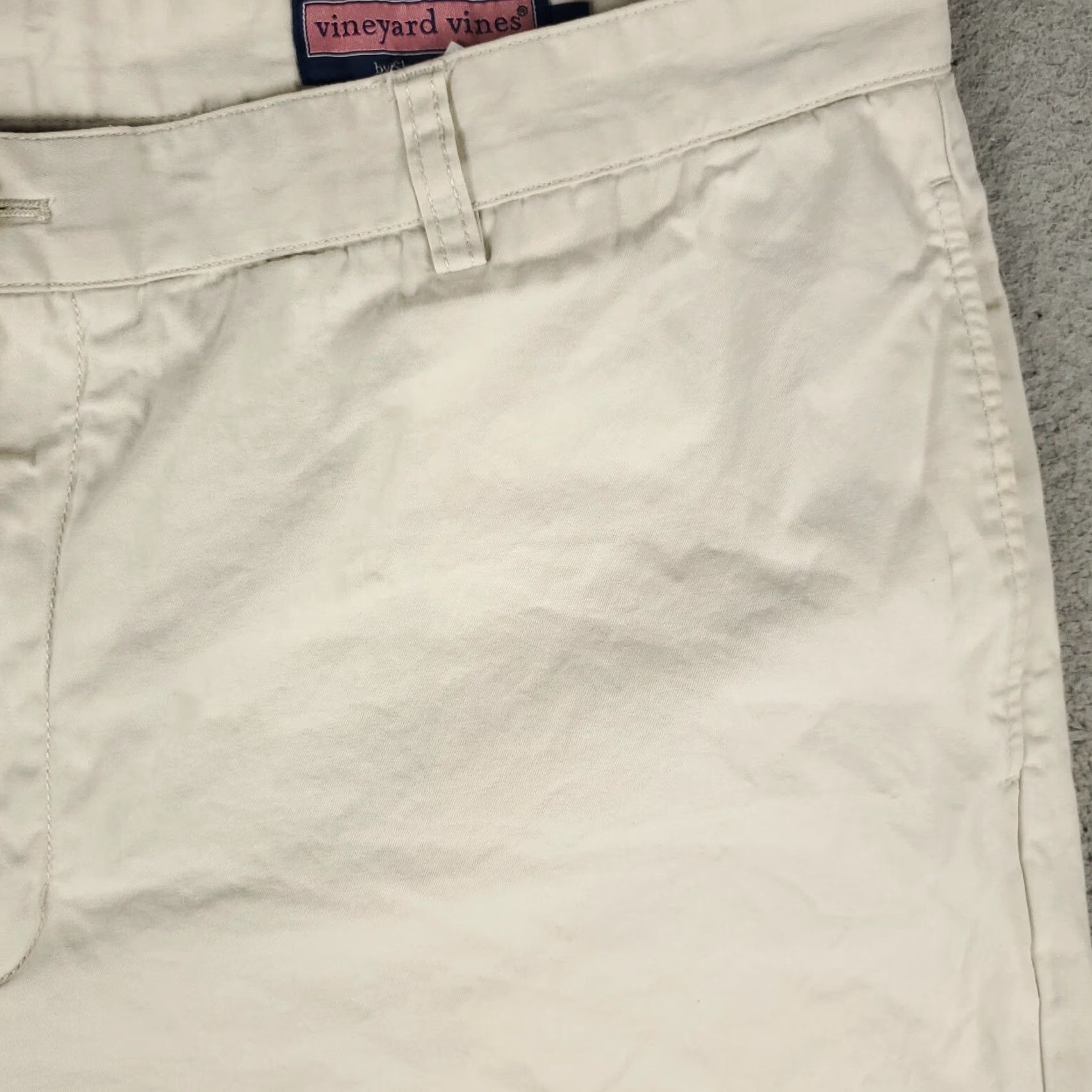 Vineyard Vines VINTAGE Vineyard Vines Shorts Men Size 40 Beige Cotton Chino Casual Flat Front Pockets Size US 40 / EU 56 - 3 Thumbnail