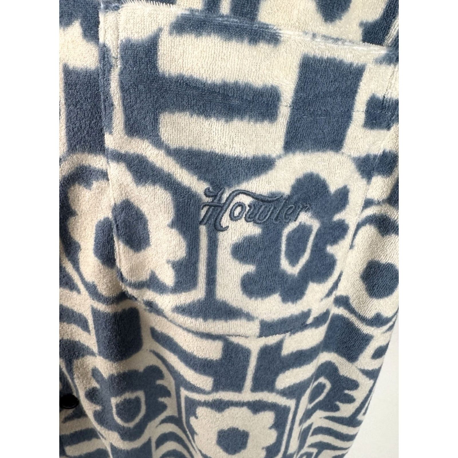 Howler Brothers Howler Brothers Embroidered Floral Terry Cloth Towel L Beach Shirt Men Short Sleeve Button-Up Blue / Ivory XX Size US L / EU 52-54 / 3 - 2 Thumbnail