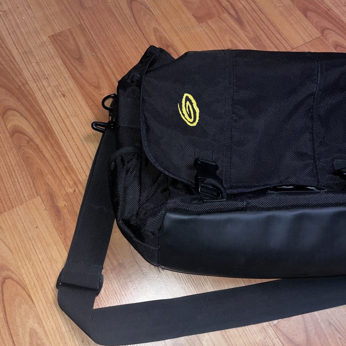 Vintage Timbuk2 Black Messenger Bag Y2K 00’s Size ONE SIZE - 2 Thumbnail
