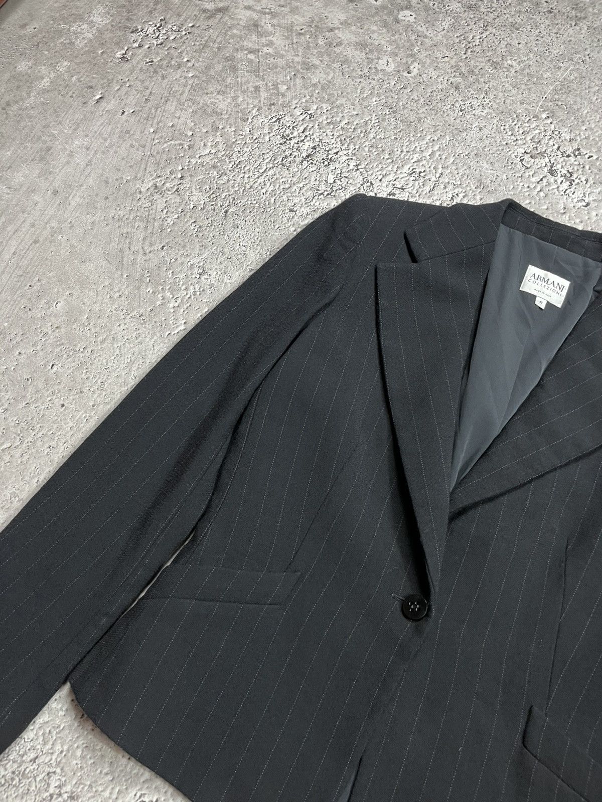 Armani Collezioni Armani Collezioni Women Black Virgin Wool Blazer Jacket 42 Size M / US 6-8 / IT 42-44 - 5 Thumbnail
