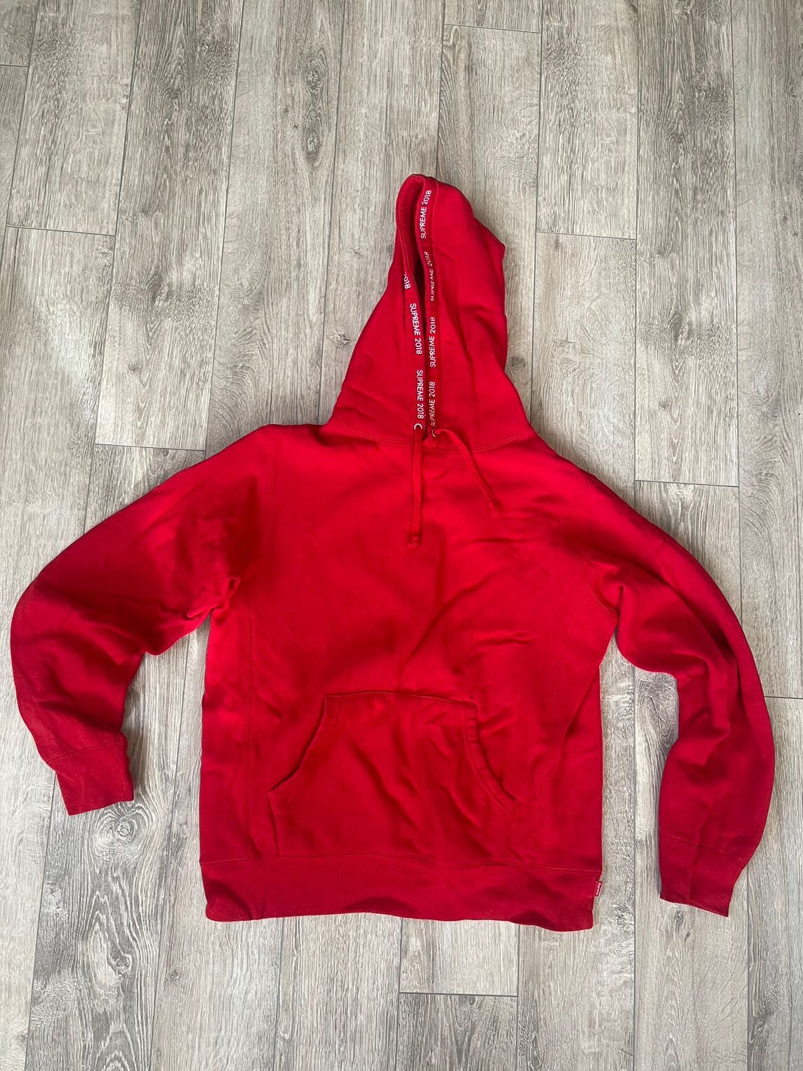 Supreme Supreme Red Hoodie – Spring/Summer 2018 Size US S / EU 44-46 / 1 - 1 Thumbnail