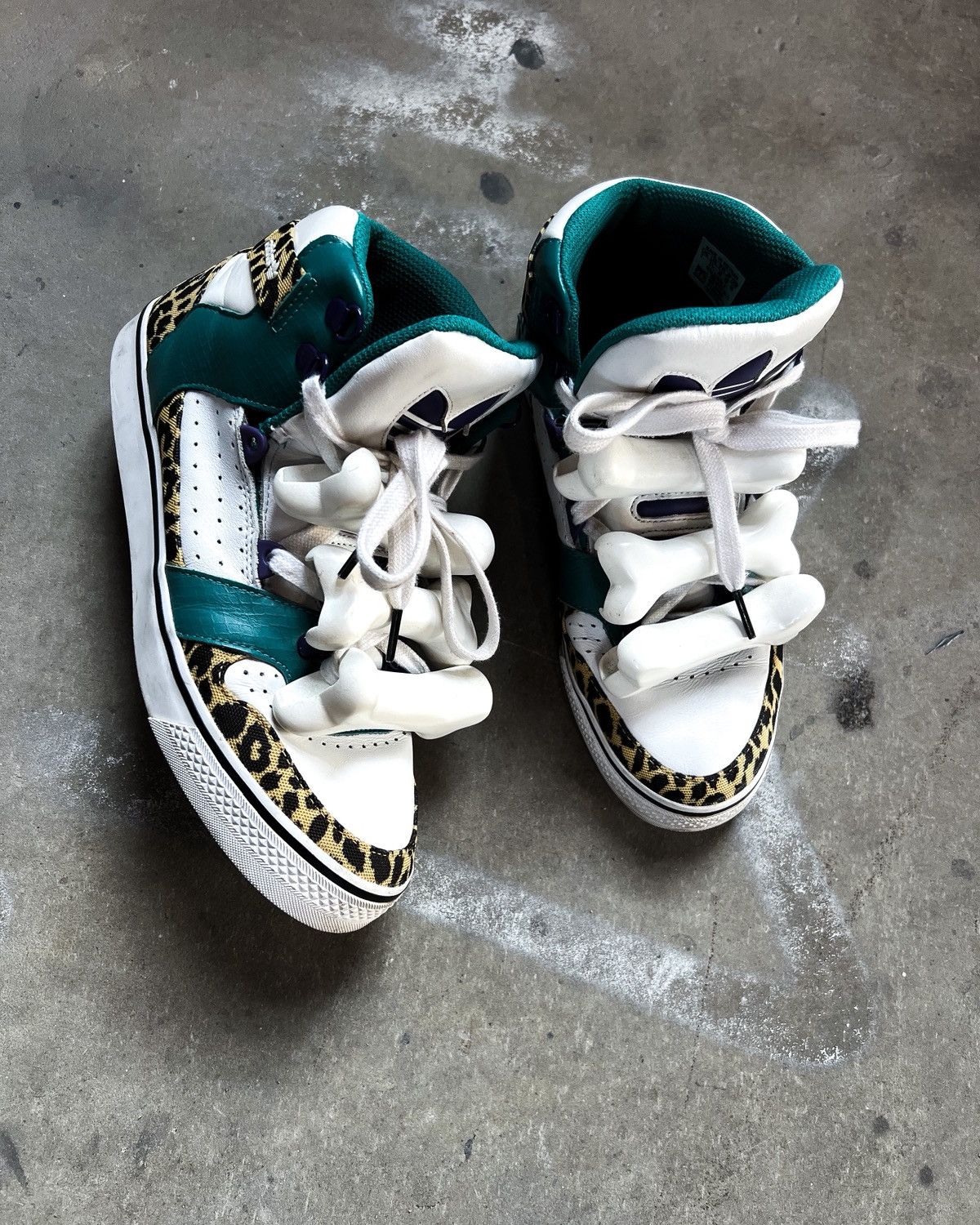Jeremy Scott A/W11 JS ‘FLINTSTONES’ BONES Size US 7 / EU 40 - 8 Thumbnail